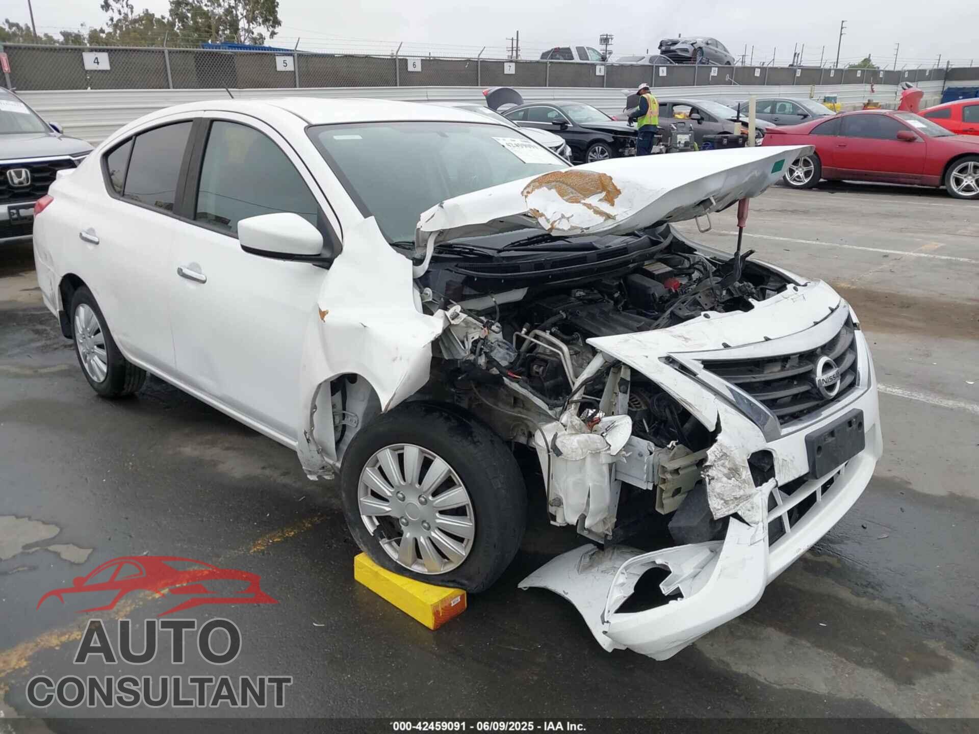 NISSAN VERSA 2019 - 3N1CN7AP3KL852807