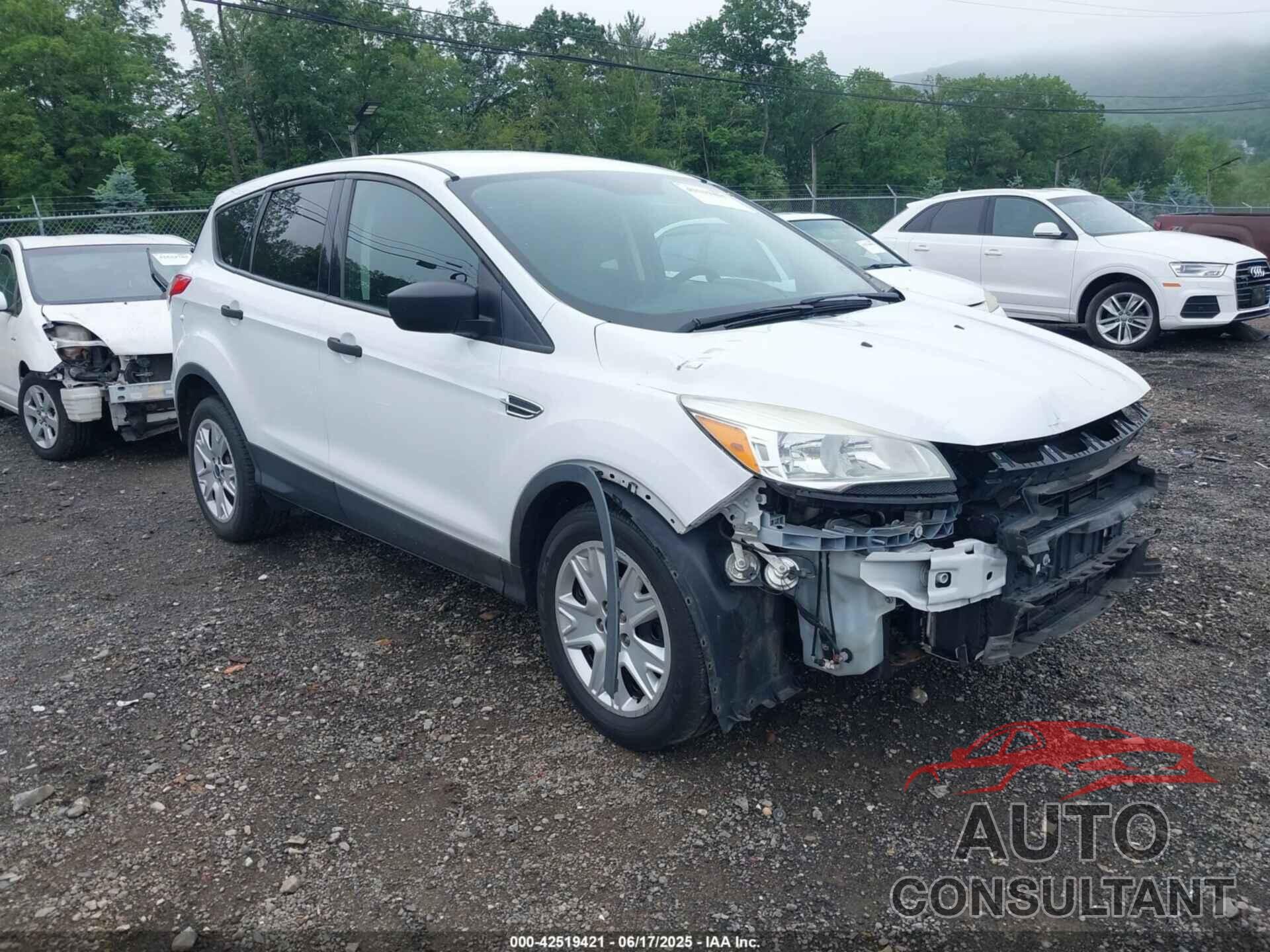 FORD ESCAPE 2015 - 1FMCU0F71FUC14305