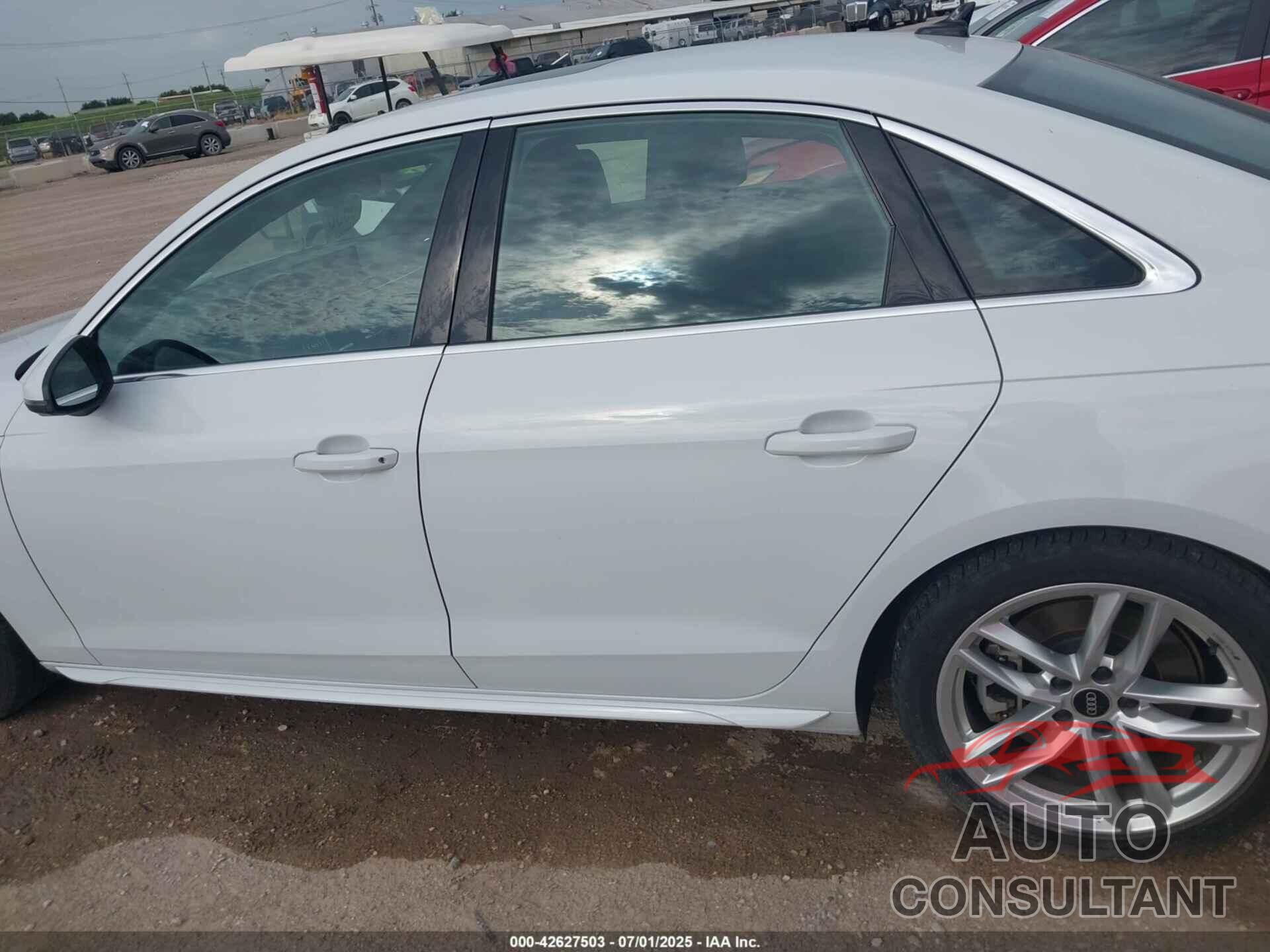 AUDI A4 2023 - WAUEAAF41PN010324