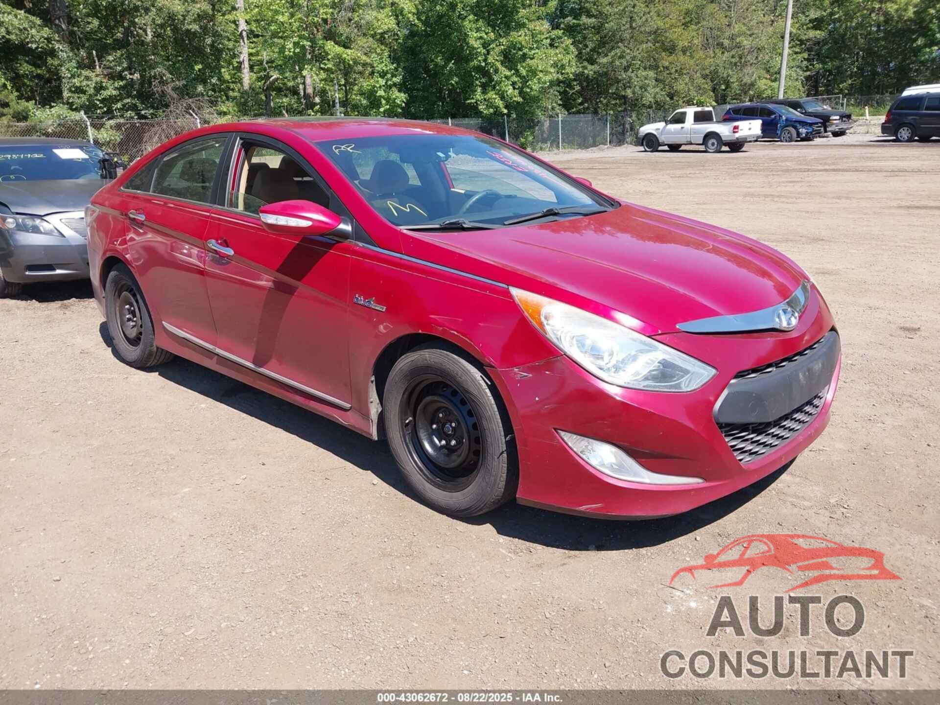 HYUNDAI SONATA HYBRID 2011 - KMHEC4A41BA008476