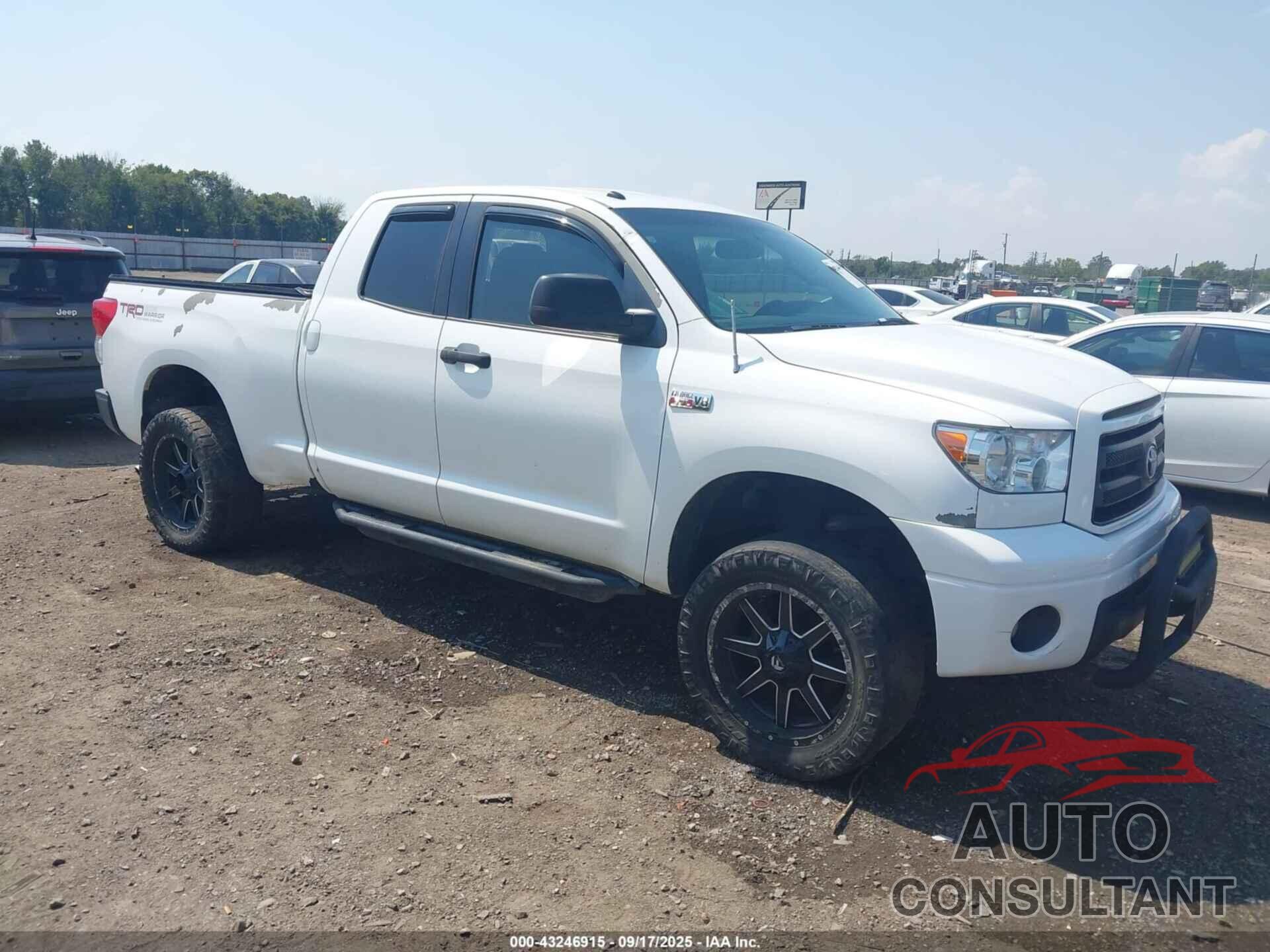 TOYOTA TUNDRA 2011 - 5TFUY5F1XBX203432