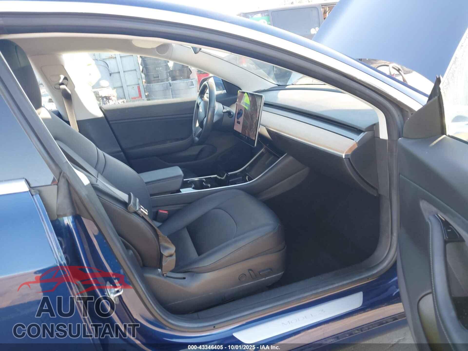 TESLA MODEL 3 2018 - 5YJ3E1EA8JF012275