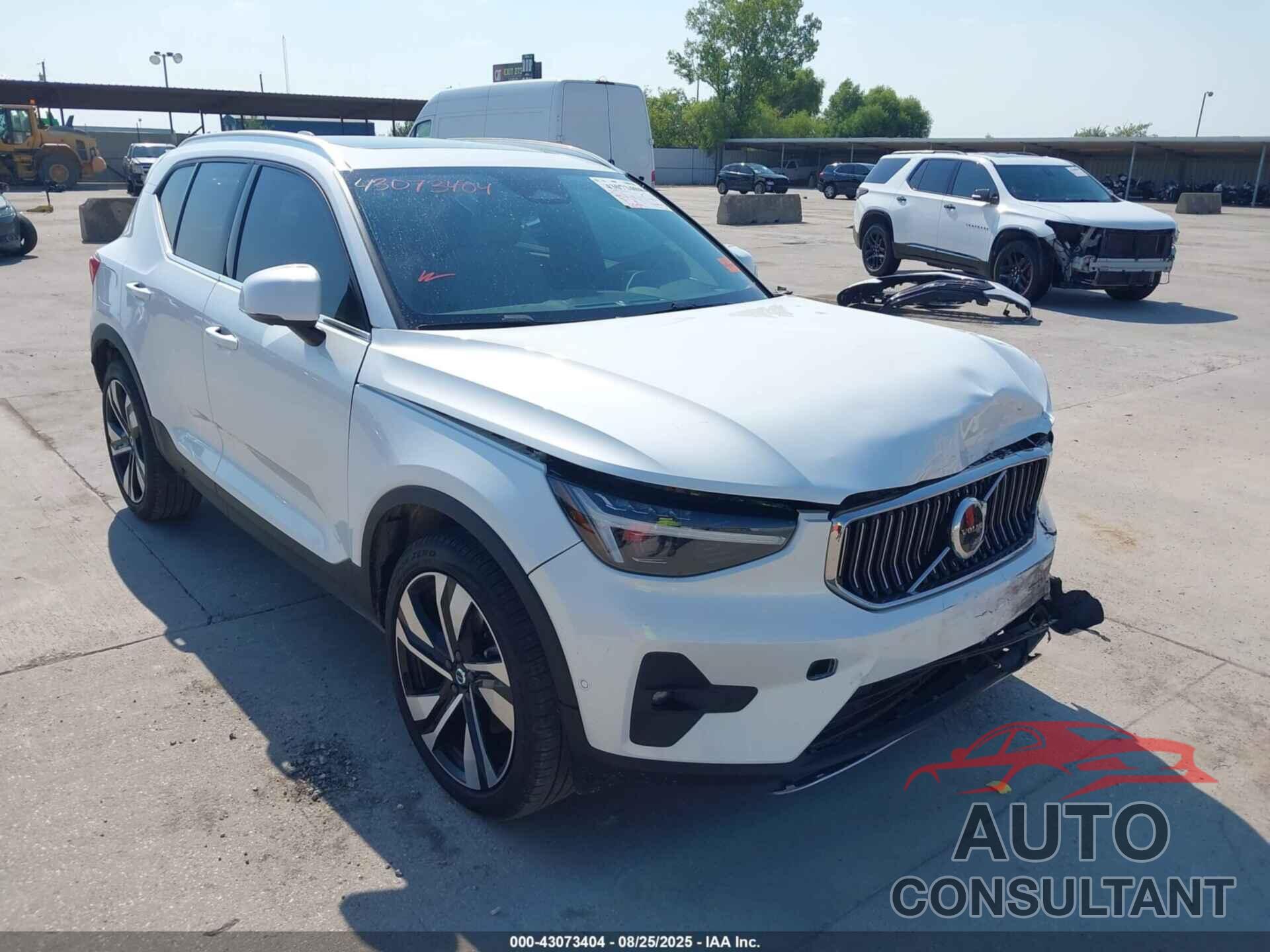 VOLVO XC40 2025 - YV4L12UF2S2483077