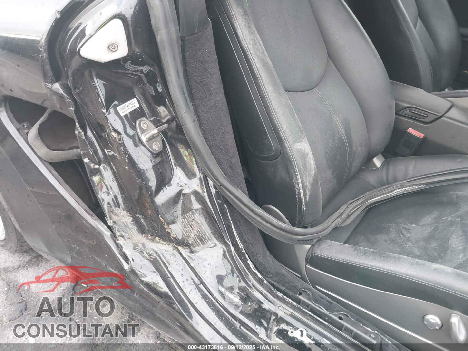 PORSCHE BOXSTER 2011 - WP0CA2A84BS710620