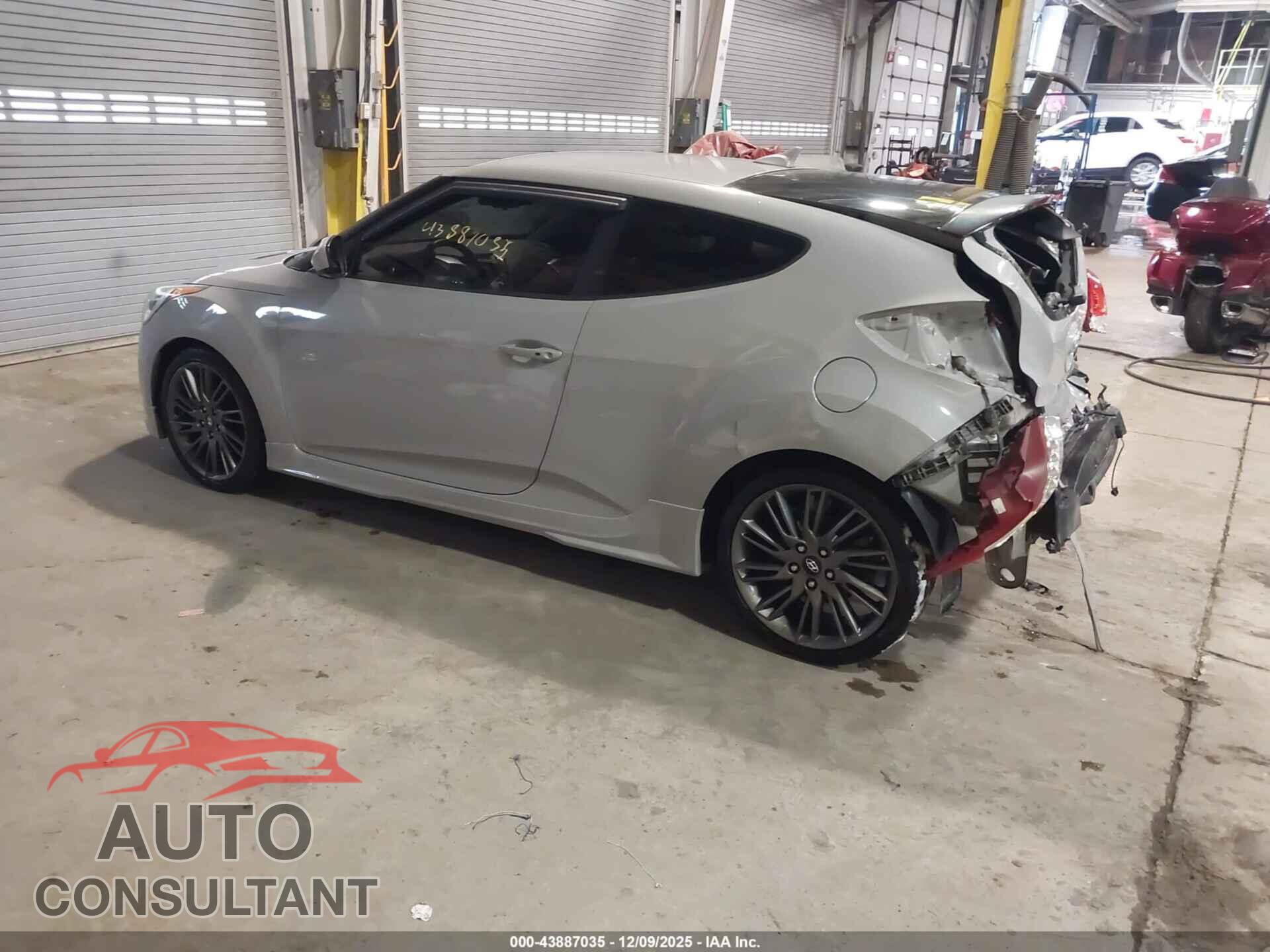 HYUNDAI VELOSTER 2013 - KMHTC6AD2DU126119