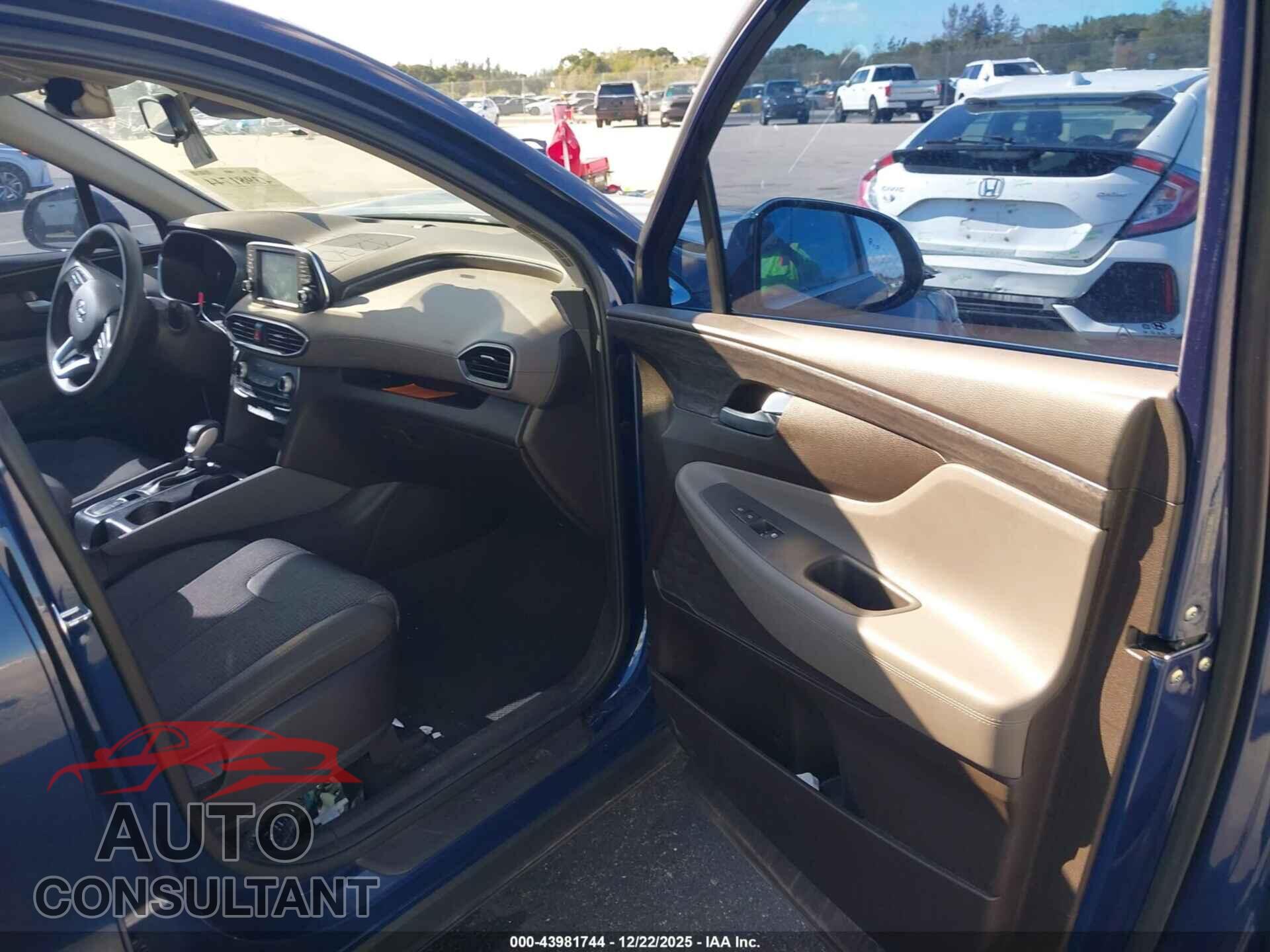 HYUNDAI SANTA FE 2019 - 5NMS3CAD2KH008607