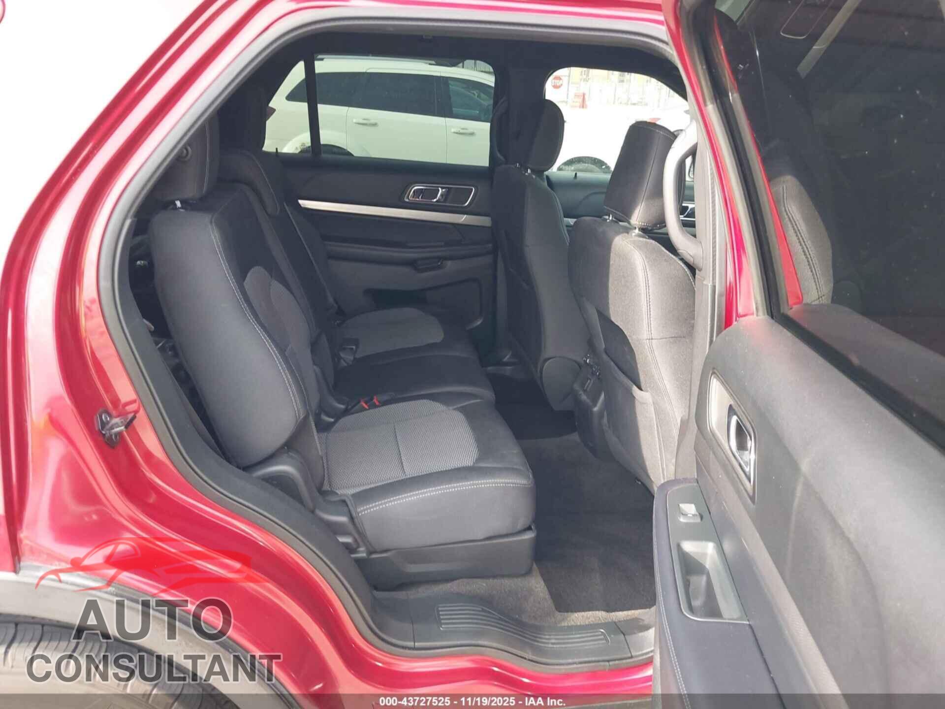 FORD EXPLORER 2018 - 1FM5K7D88JGB55599
