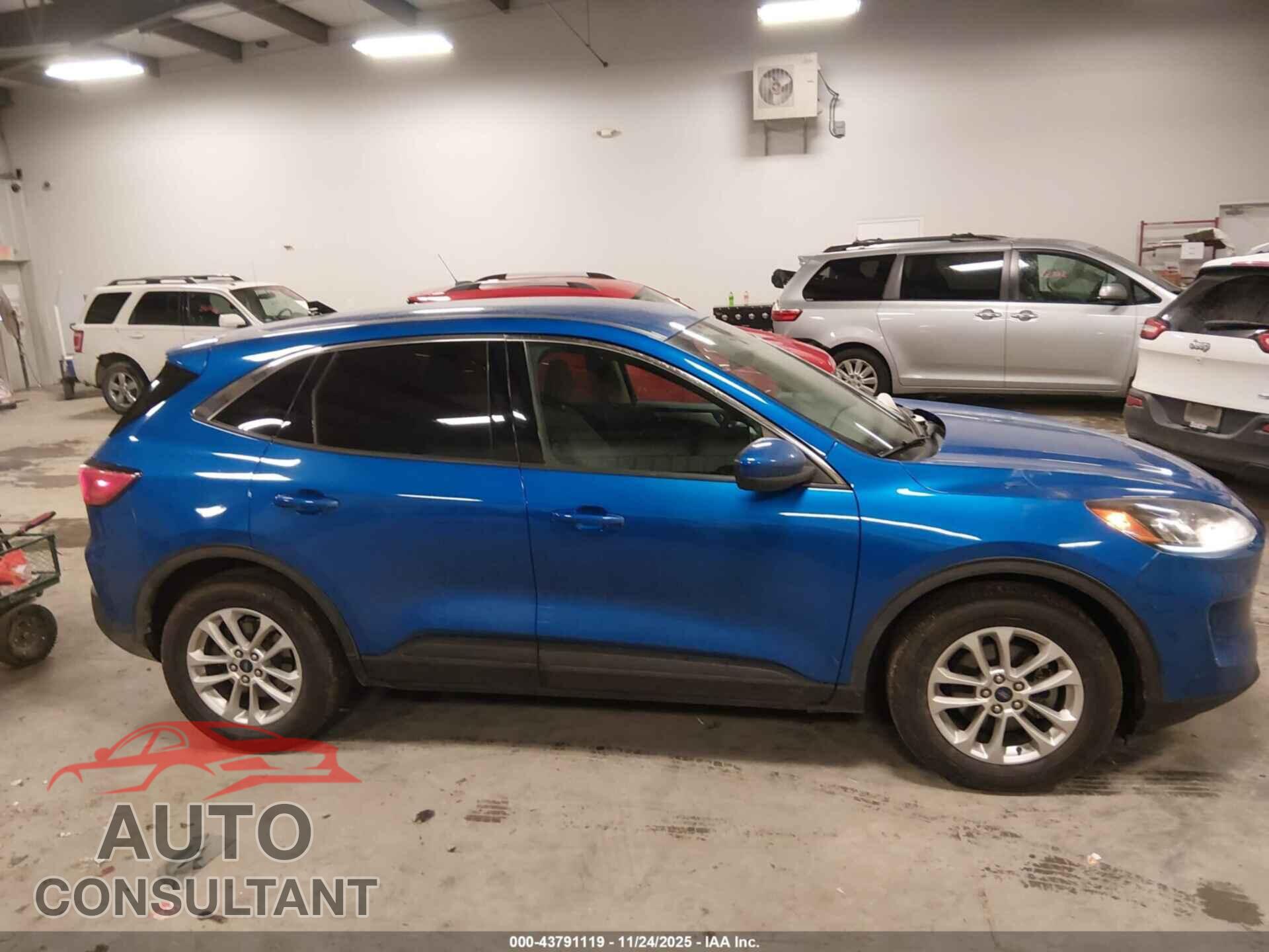 FORD ESCAPE 2020 - 1FMCU0G69LUA92102