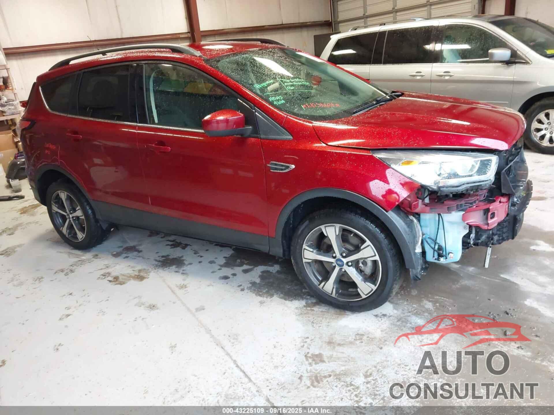 FORD ESCAPE 2018 - 1FMCU9HD2JUD47722