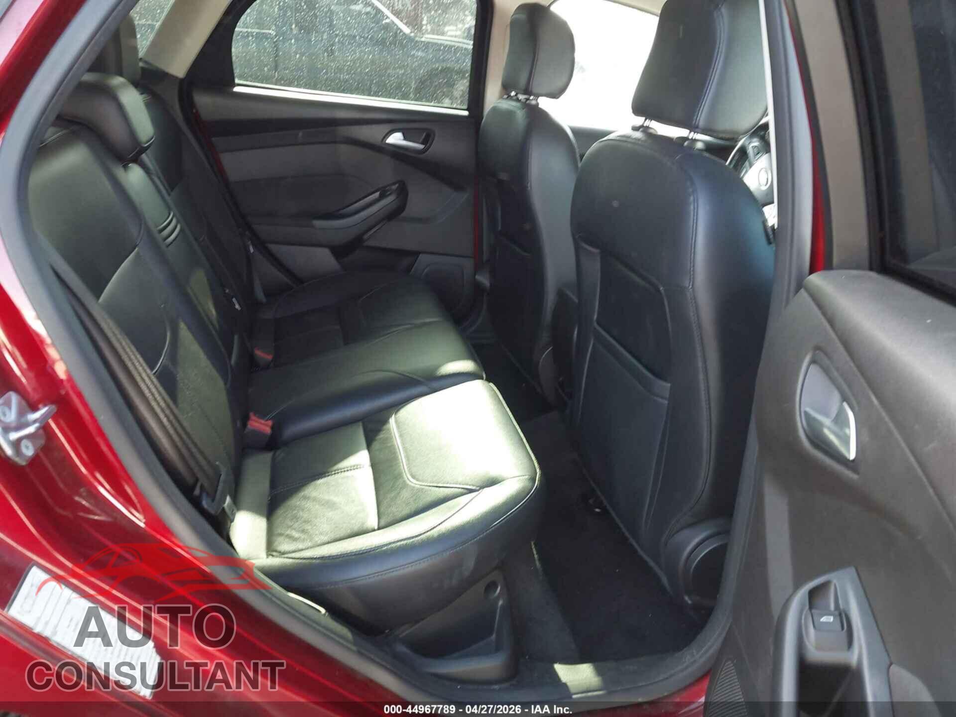 FORD FOCUS 2016 - 1FADP3F29GL256045