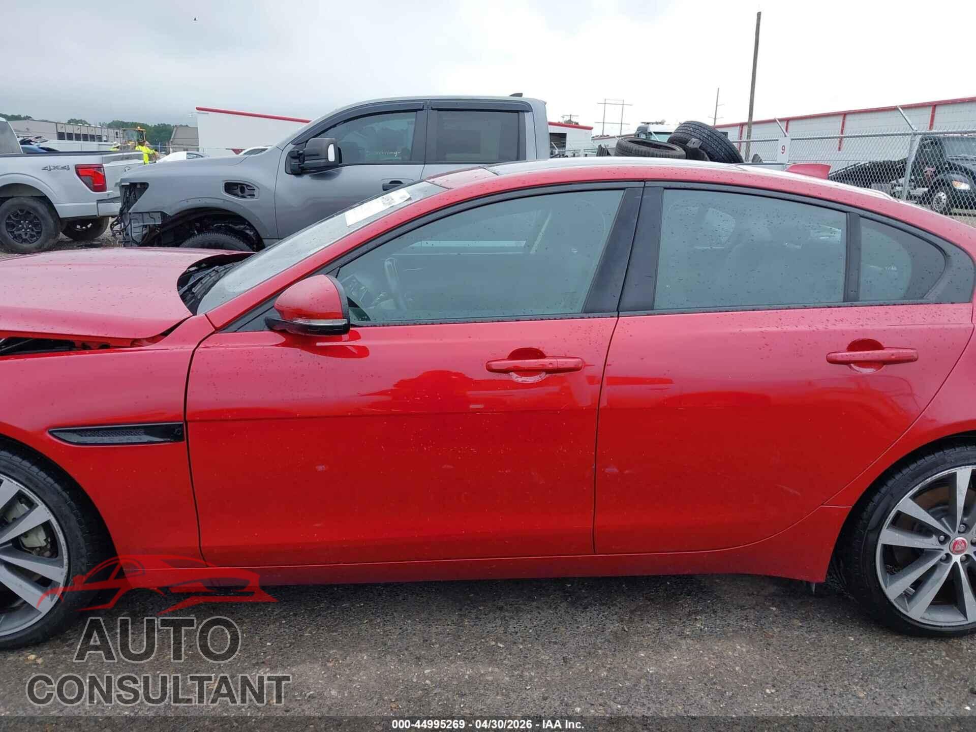 JAGUAR XE 2017 - SAJAE4BG2HA957048