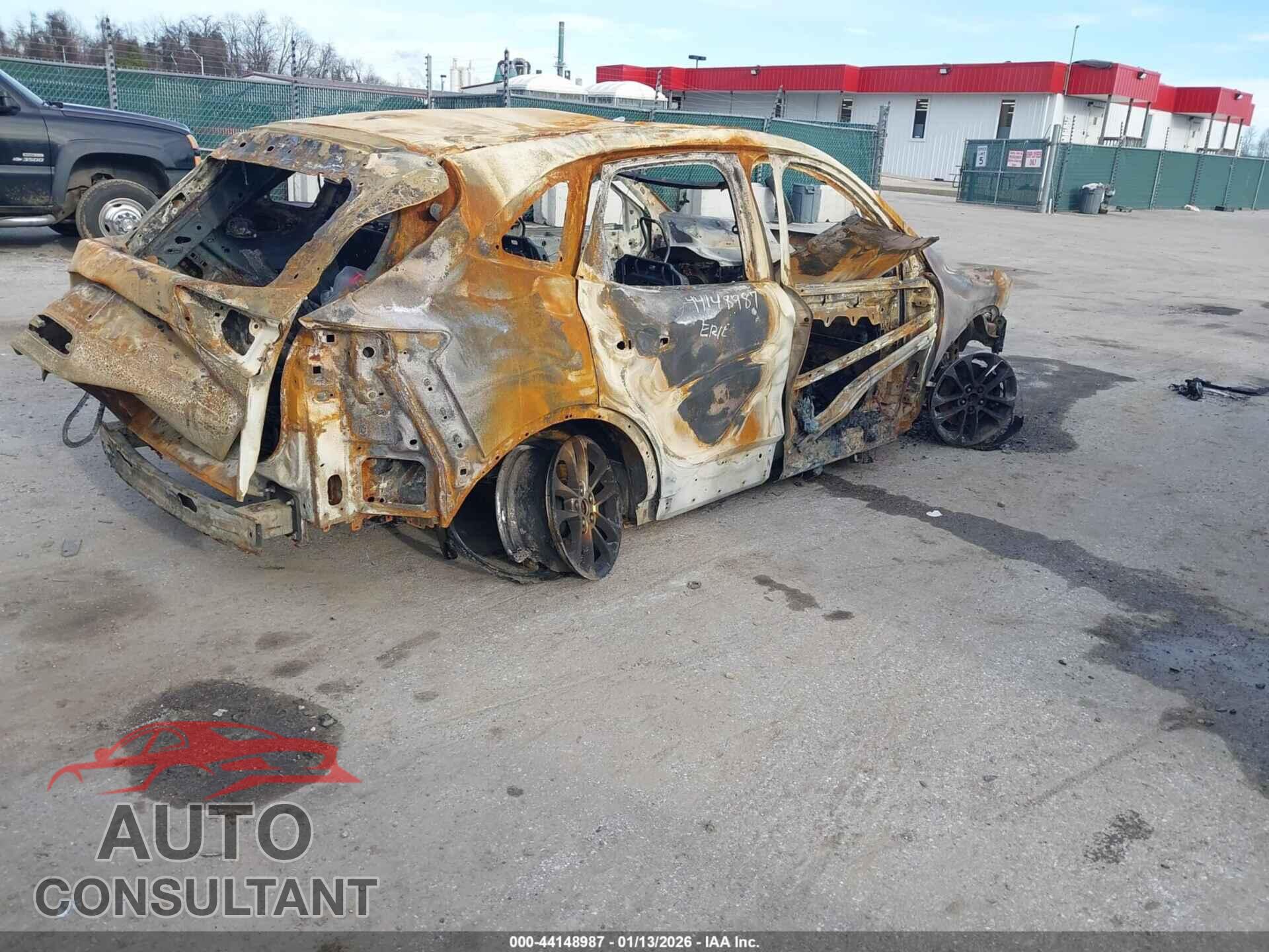 FORD ESCAPE 2020 - 1FMCU0G62LUA69728