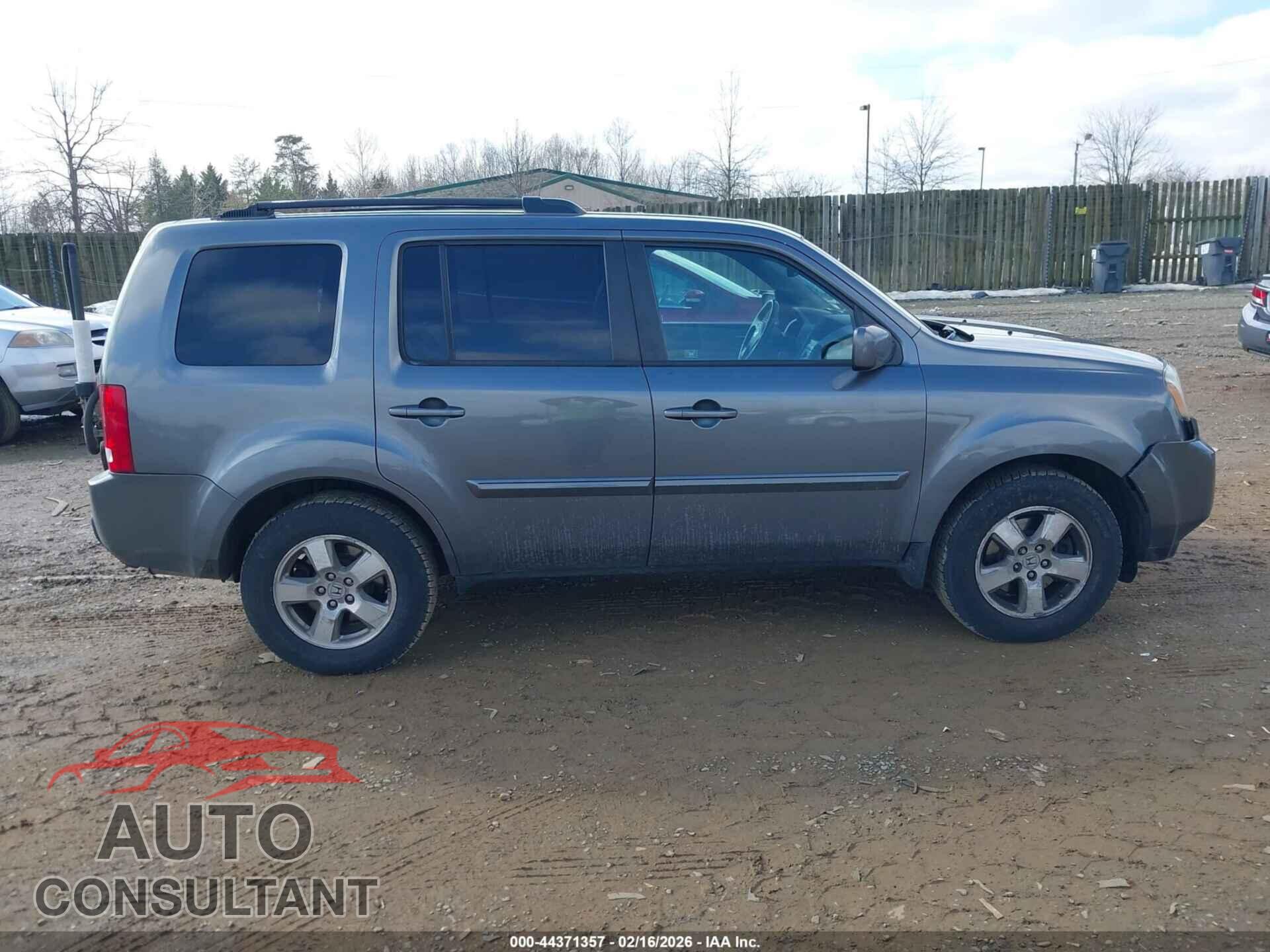 HONDA PILOT 2011 - 5FNYF4H59BB087992