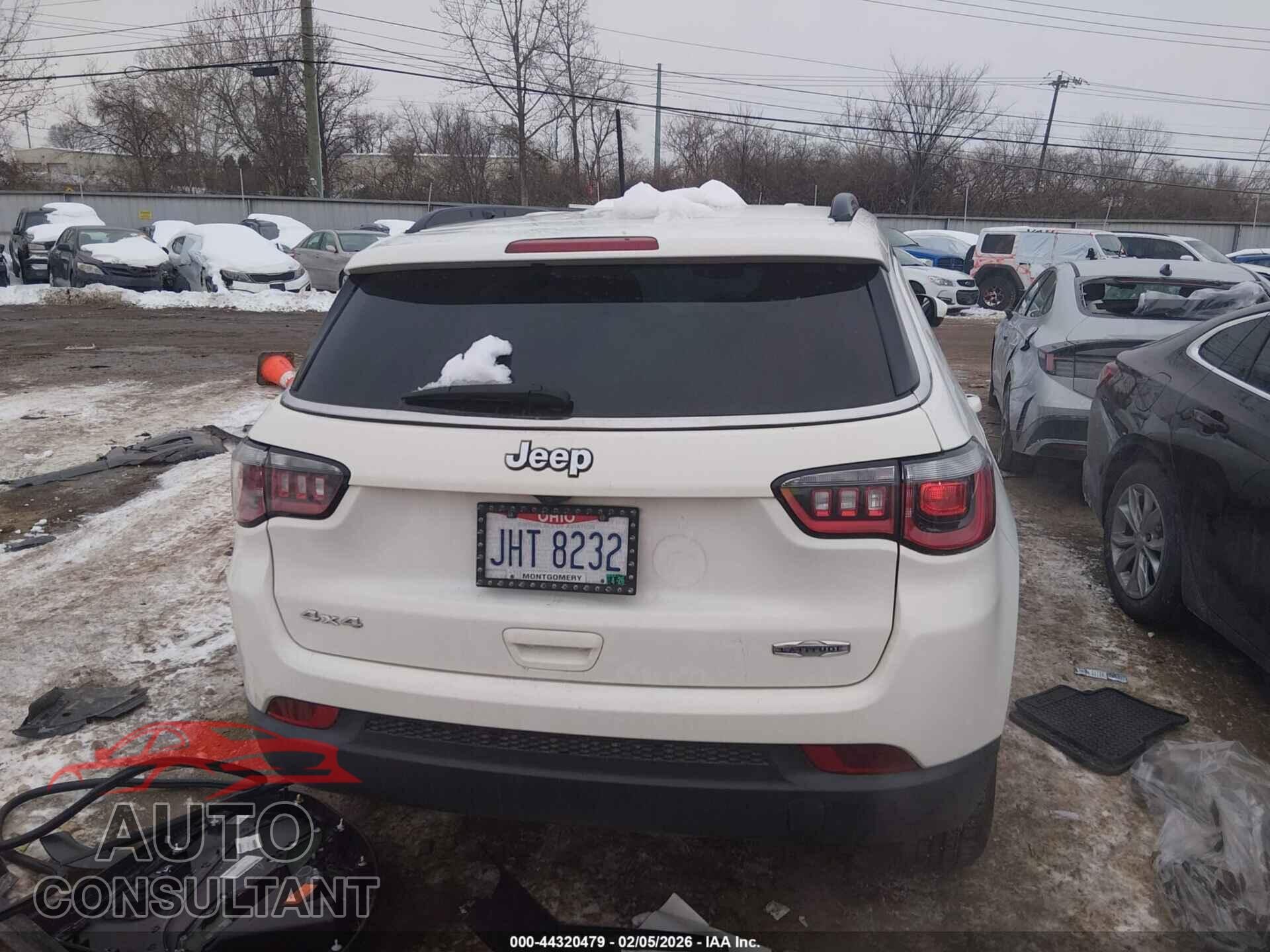 JEEP COMPASS 2018 - 3C4NJDBB5JT176586