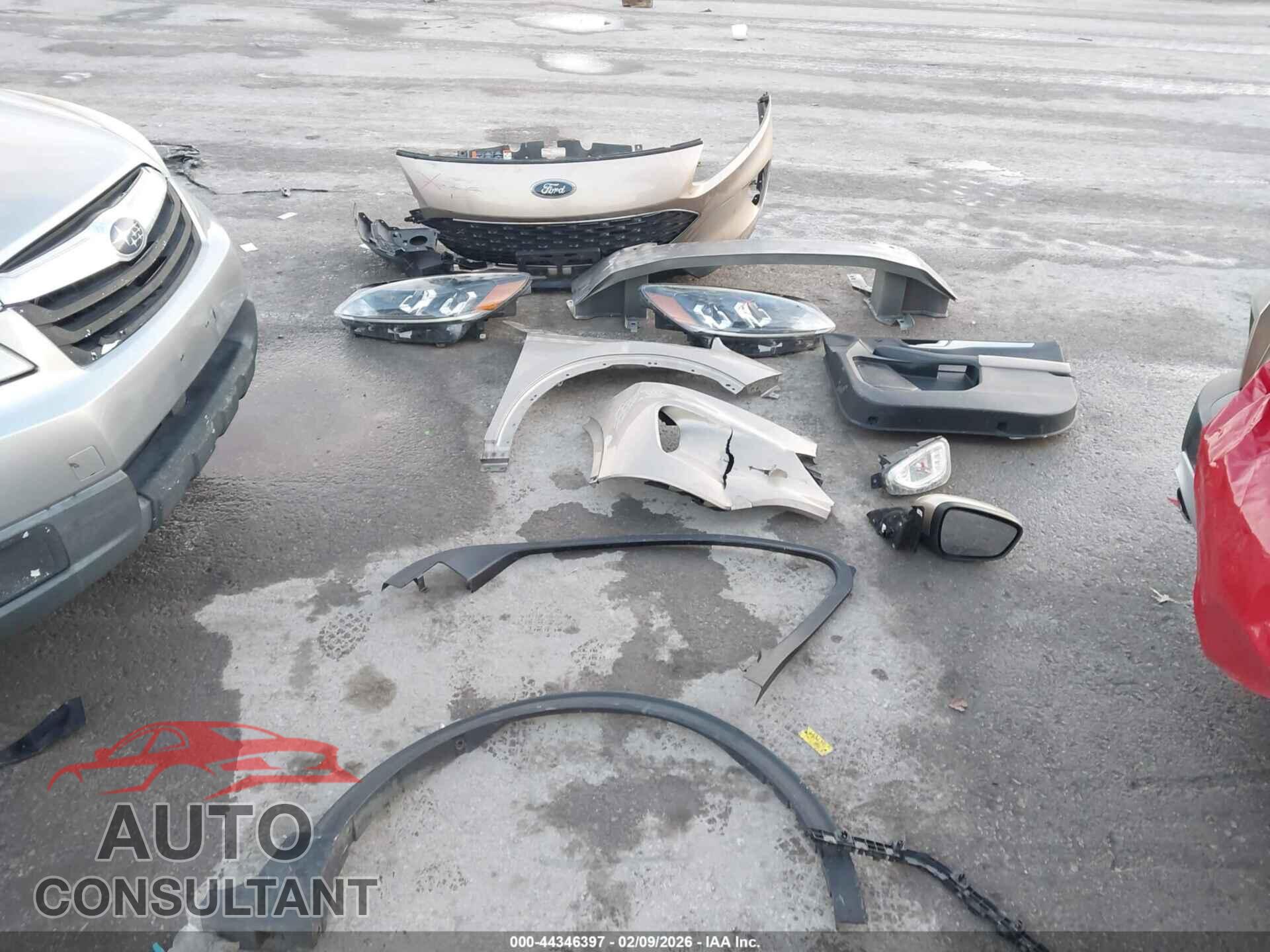FORD ESCAPE 2020 - 1FMCU0H63LUB45732