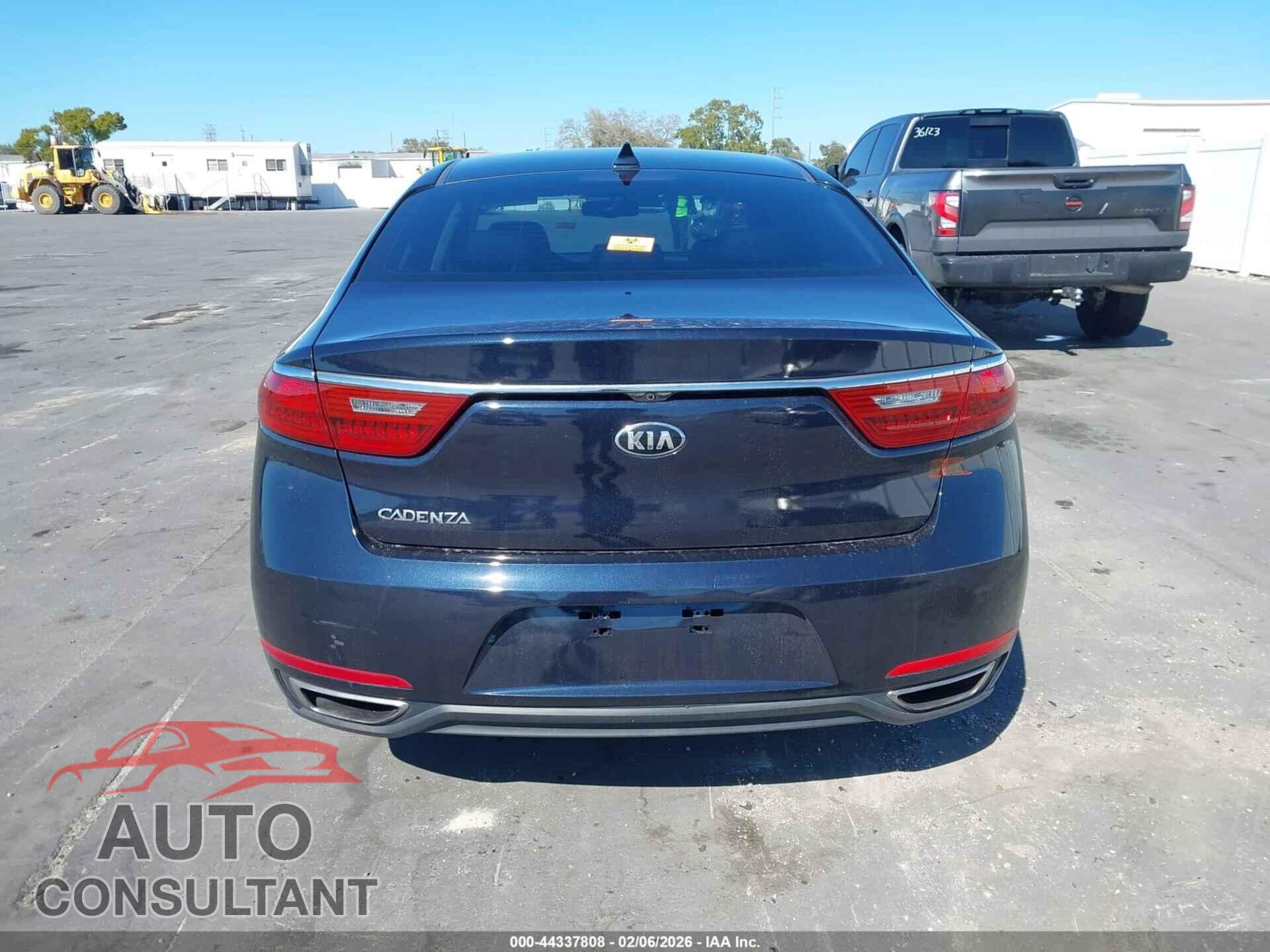 KIA CADENZA 2017 - KNALB4J16H5041525