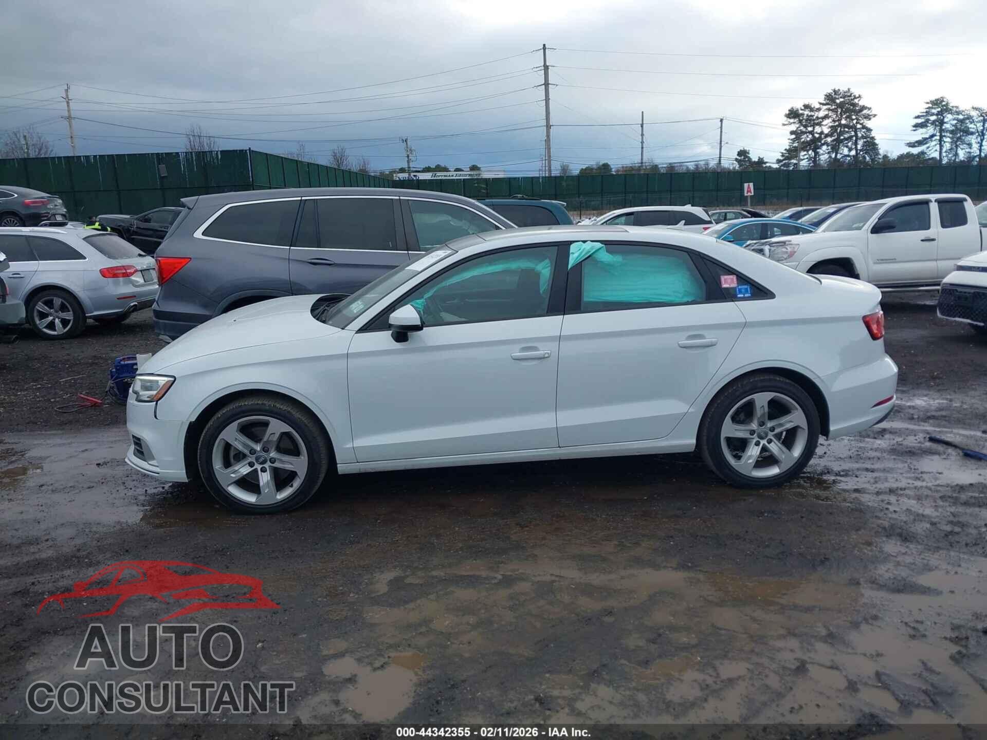 AUDI A3 2017 - WAUB8GFF3H1074988