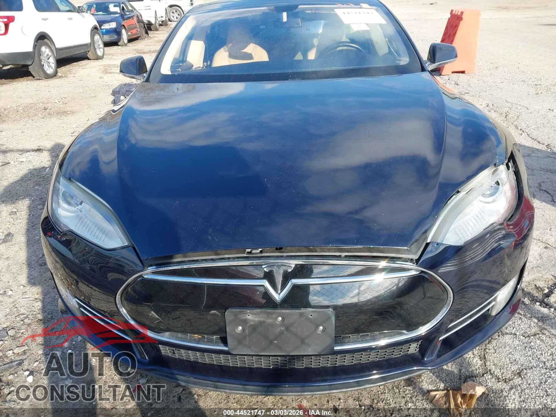 TESLA MODEL S 2013 - 5YJSA1DP5DFP07668