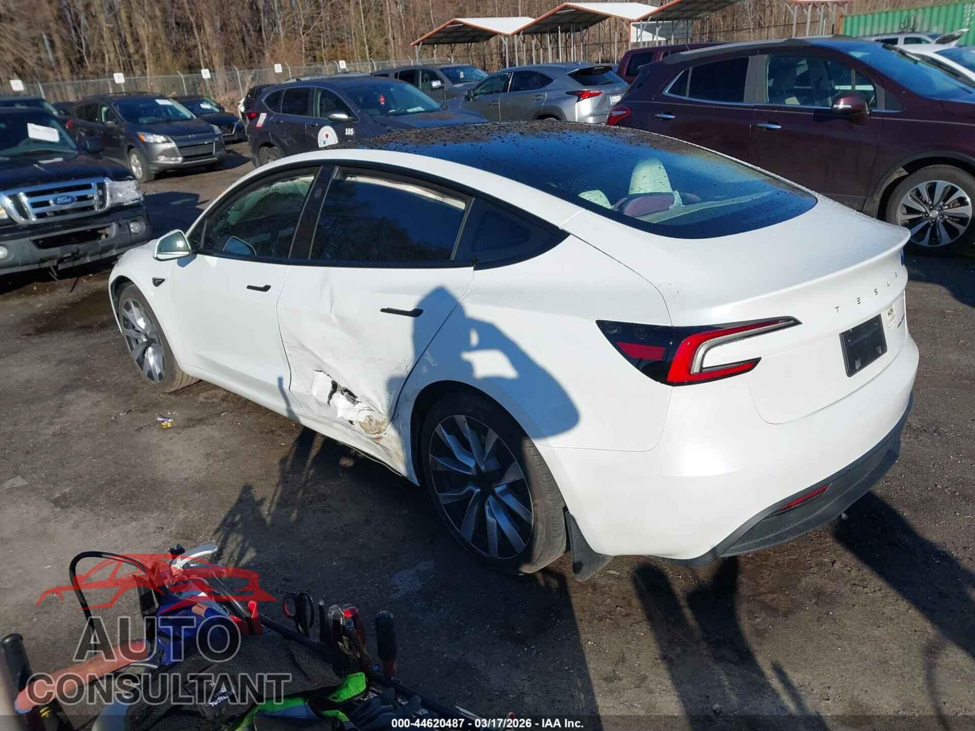 TESLA MODEL 3 2024 - 5YJ3E1EB9RF814578