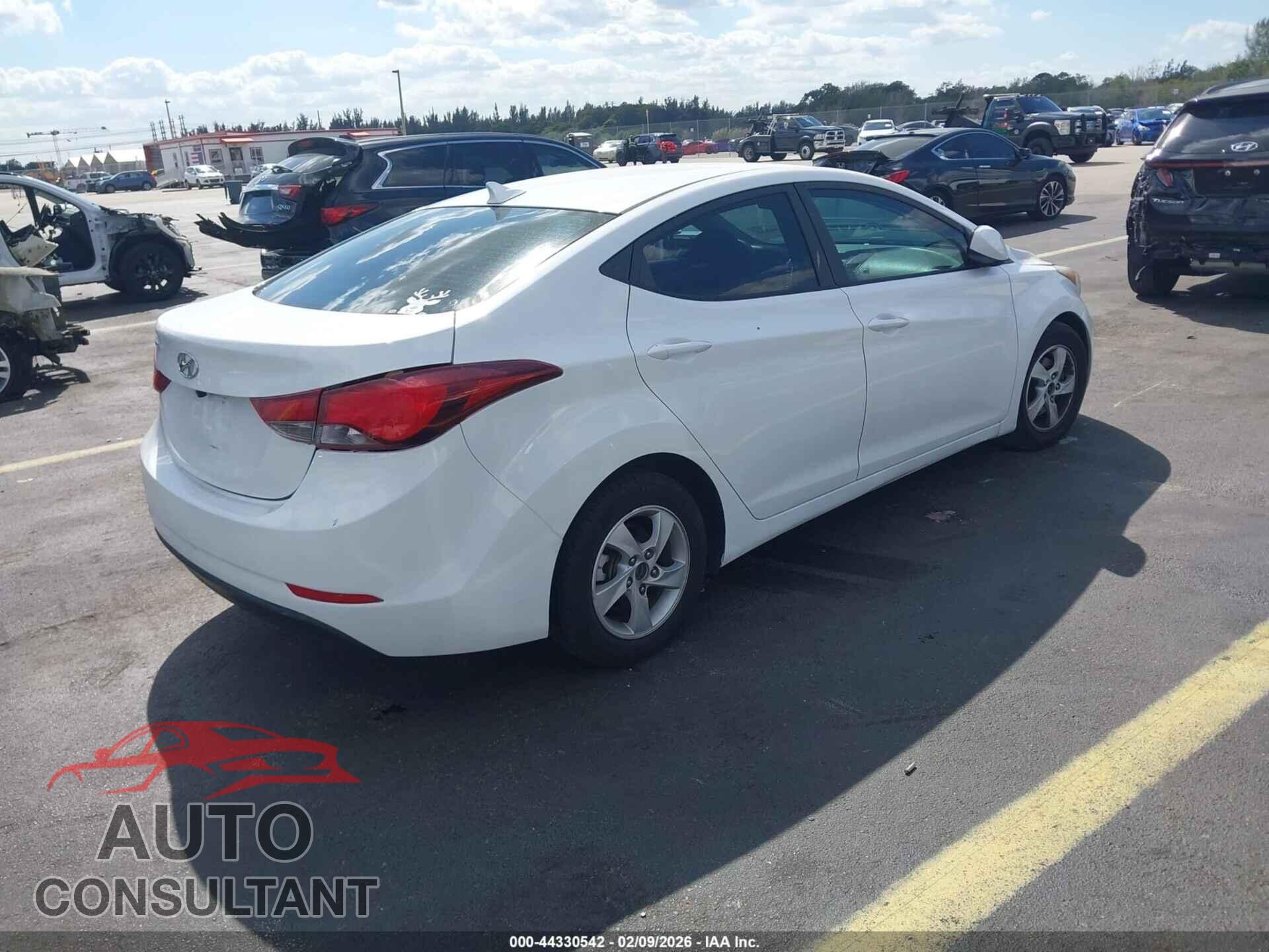 HYUNDAI ELANTRA 2015 - 5NPDH4AE6FH590907