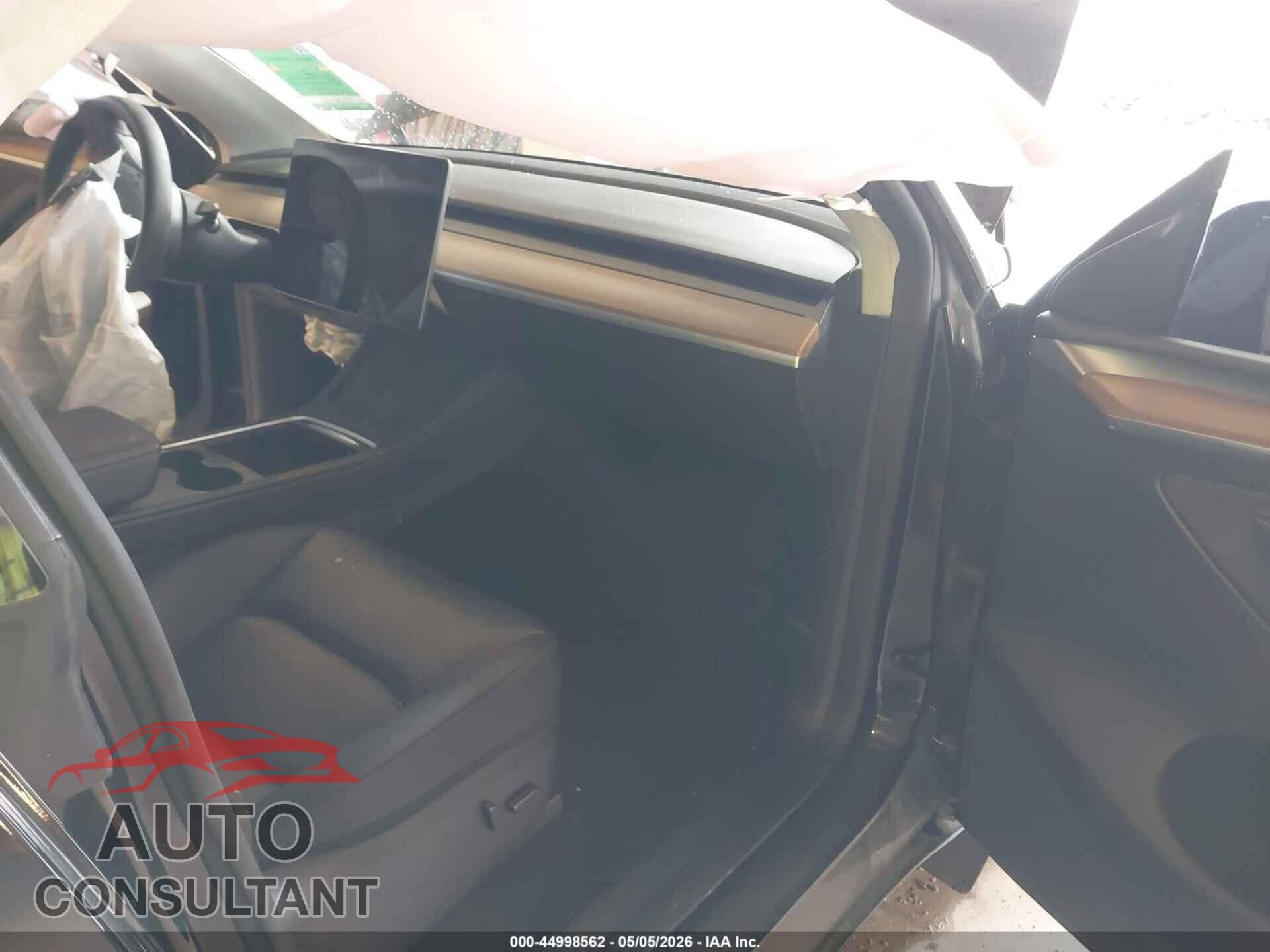 TESLA MODEL Y 2023 - 7SAYGDEE3PF838077