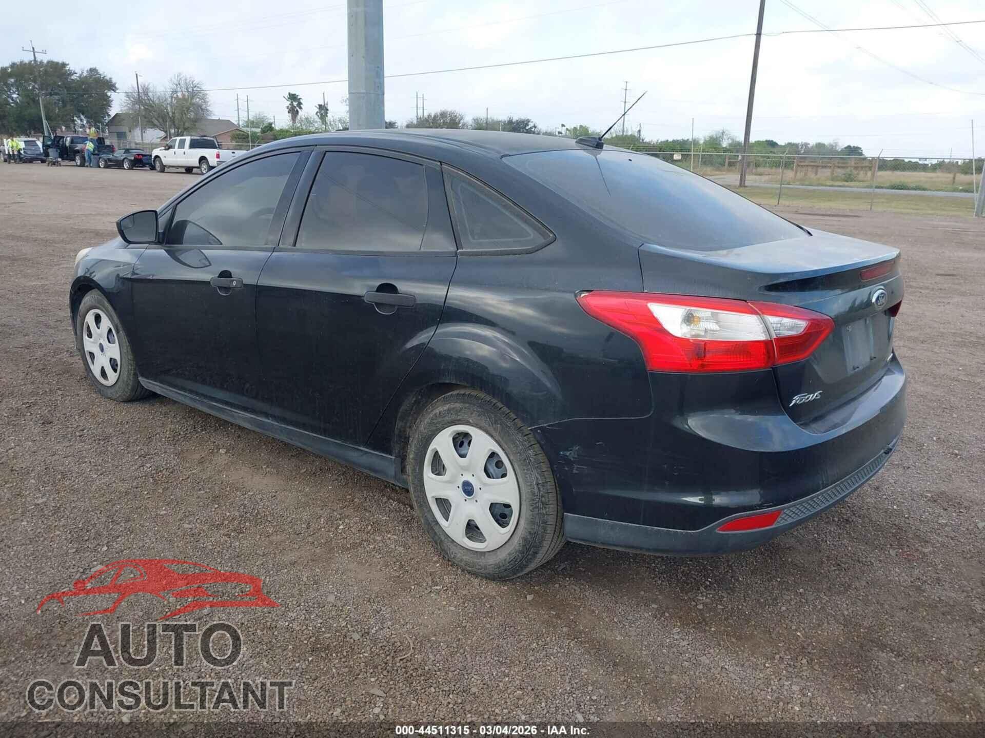 FORD FOCUS 2014 - 1FADP3E2XEL208150