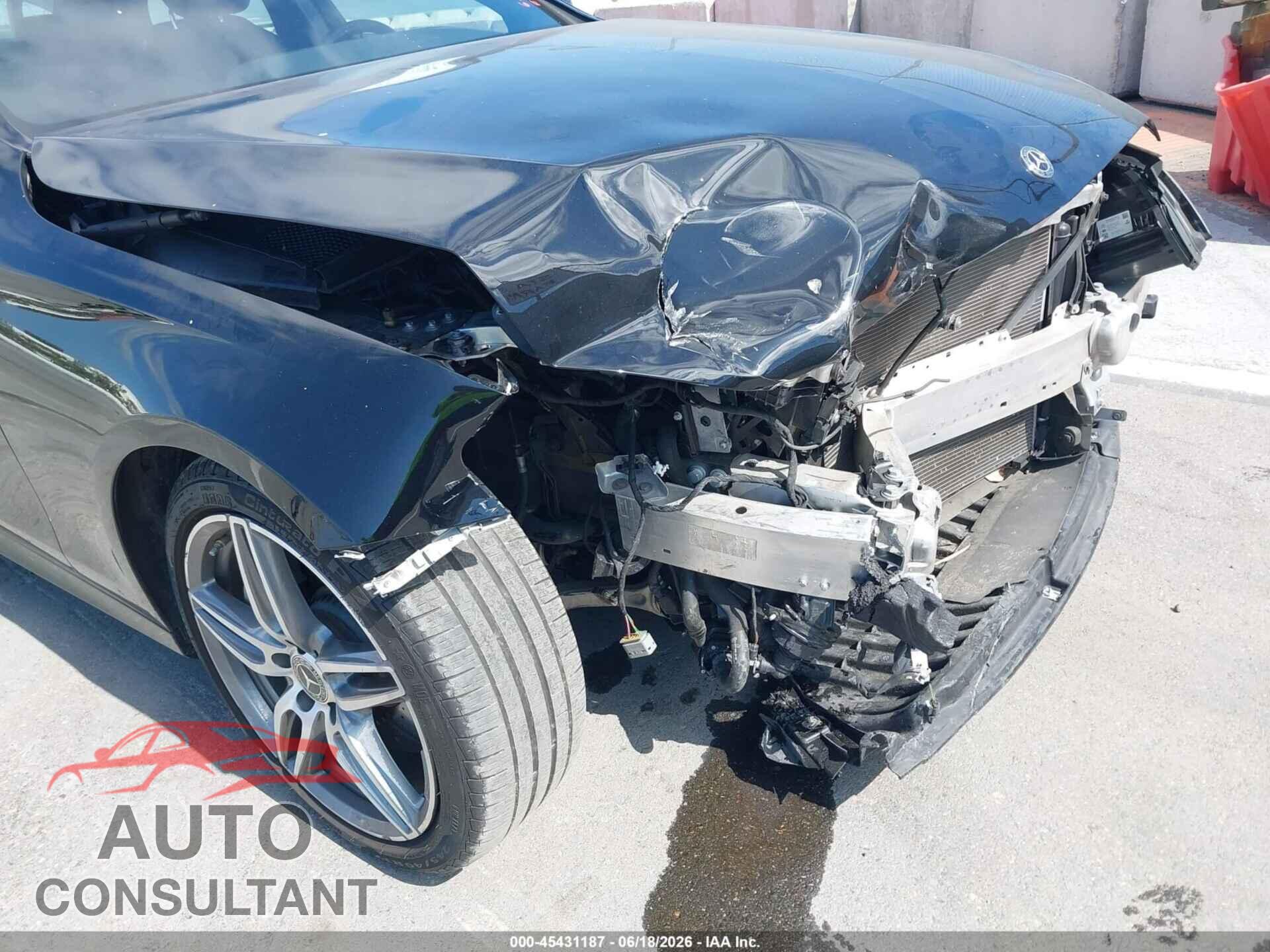 MERCEDES-BENZ E 300 2019 - WDDZF4JB9KA620216