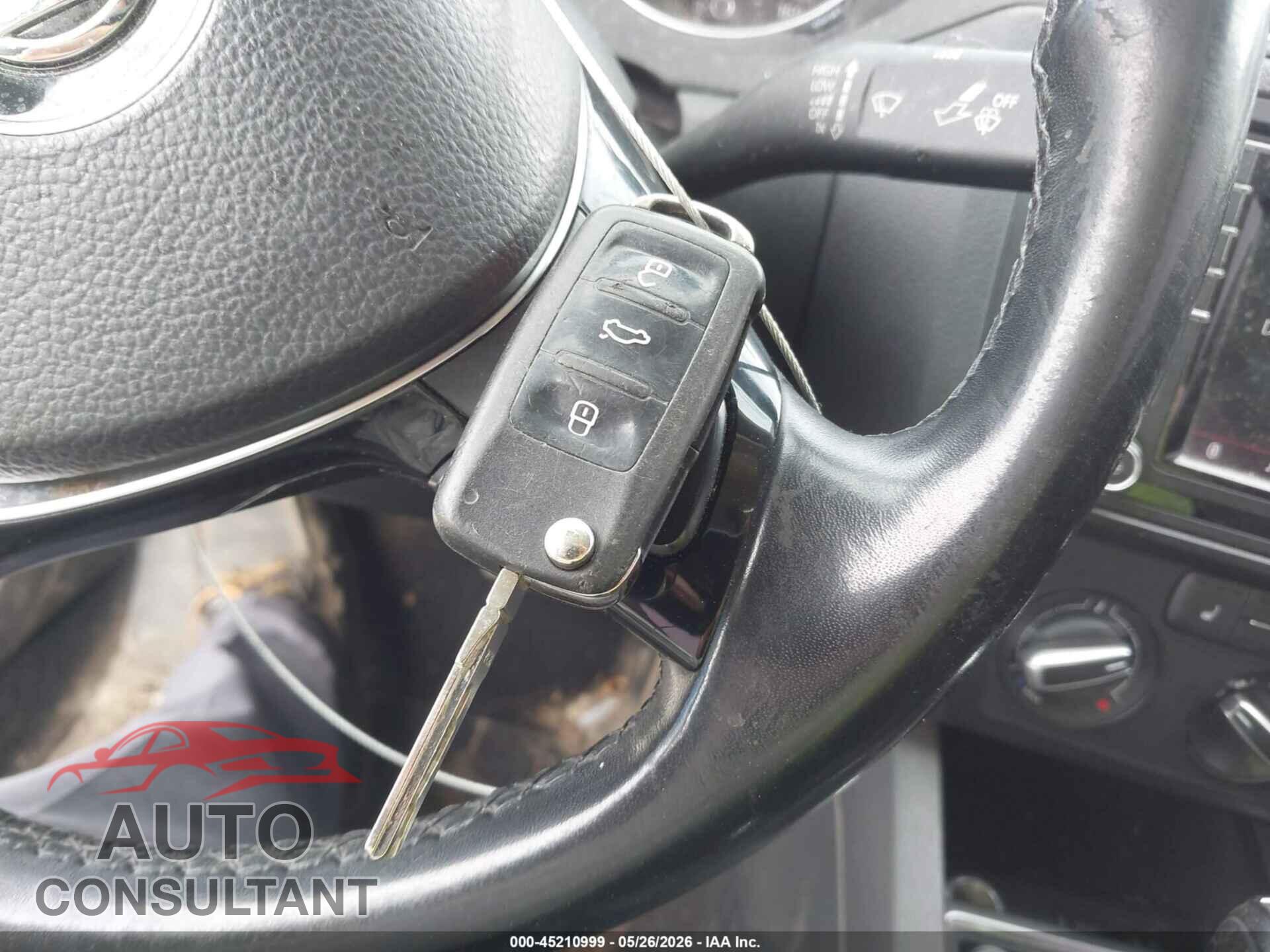 VOLKSWAGEN JETTA 2017 - 3VWDB7AJ7HM399703
