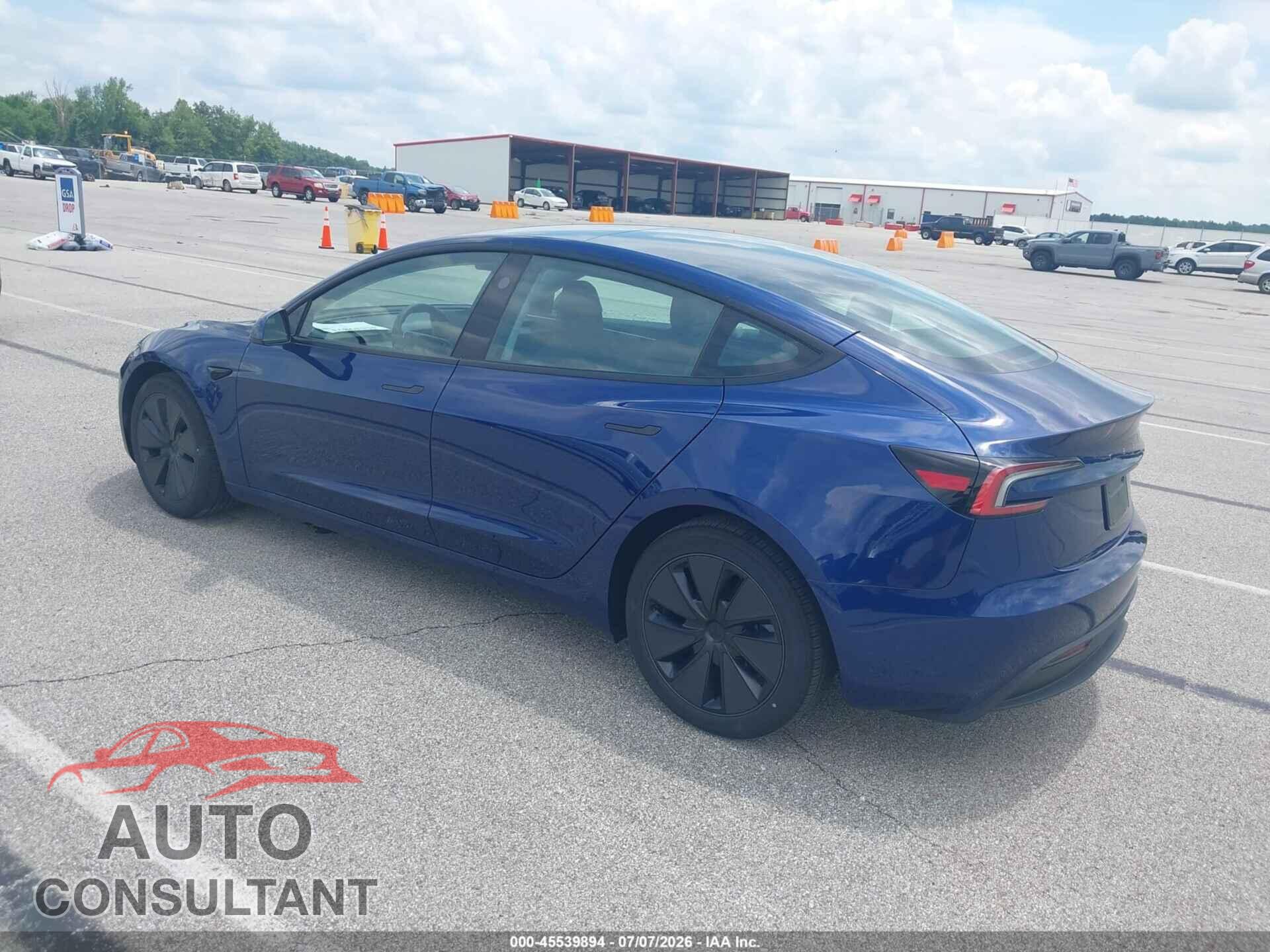 TESLA MODEL 3 2024 - 5YJ3E1EA8RF829807