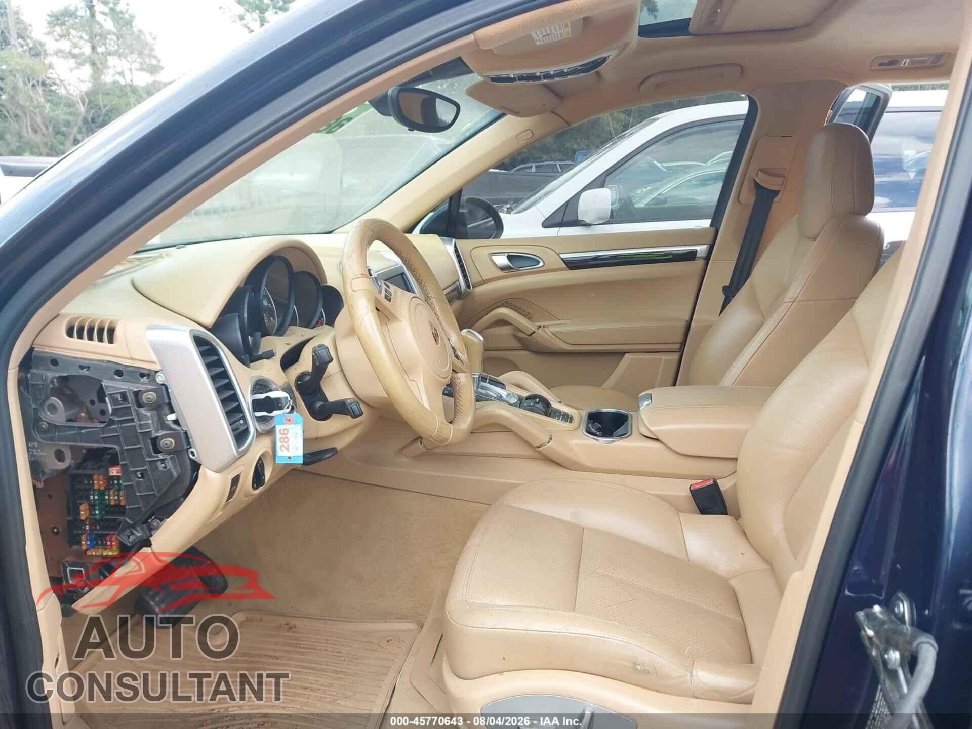 PORSCHE CAYENNE 2011 - WP1AA2A23BLA07554