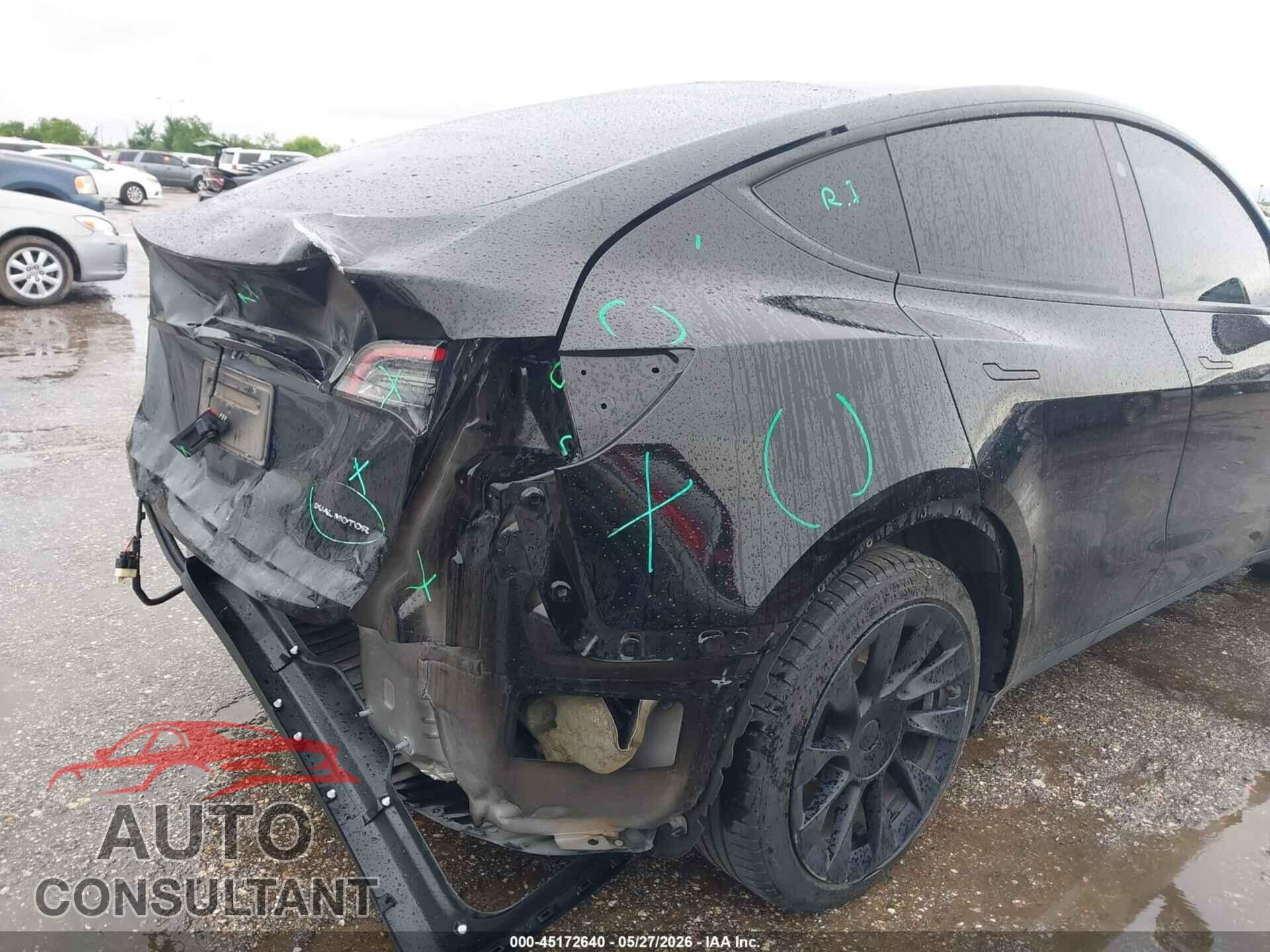 TESLA MODEL Y 2024 - 7SAYGDED7RF018529
