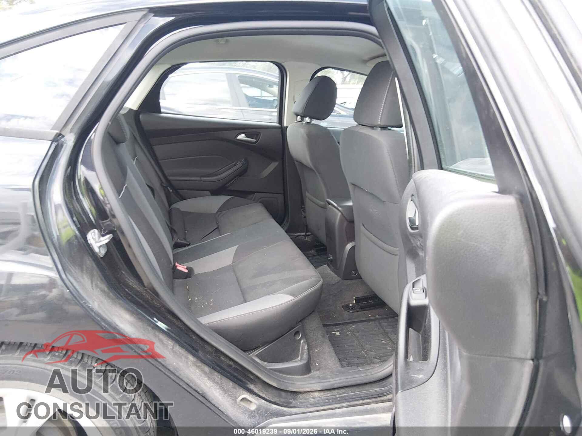 FORD FOCUS 2014 - 1FADP3F29EL275854