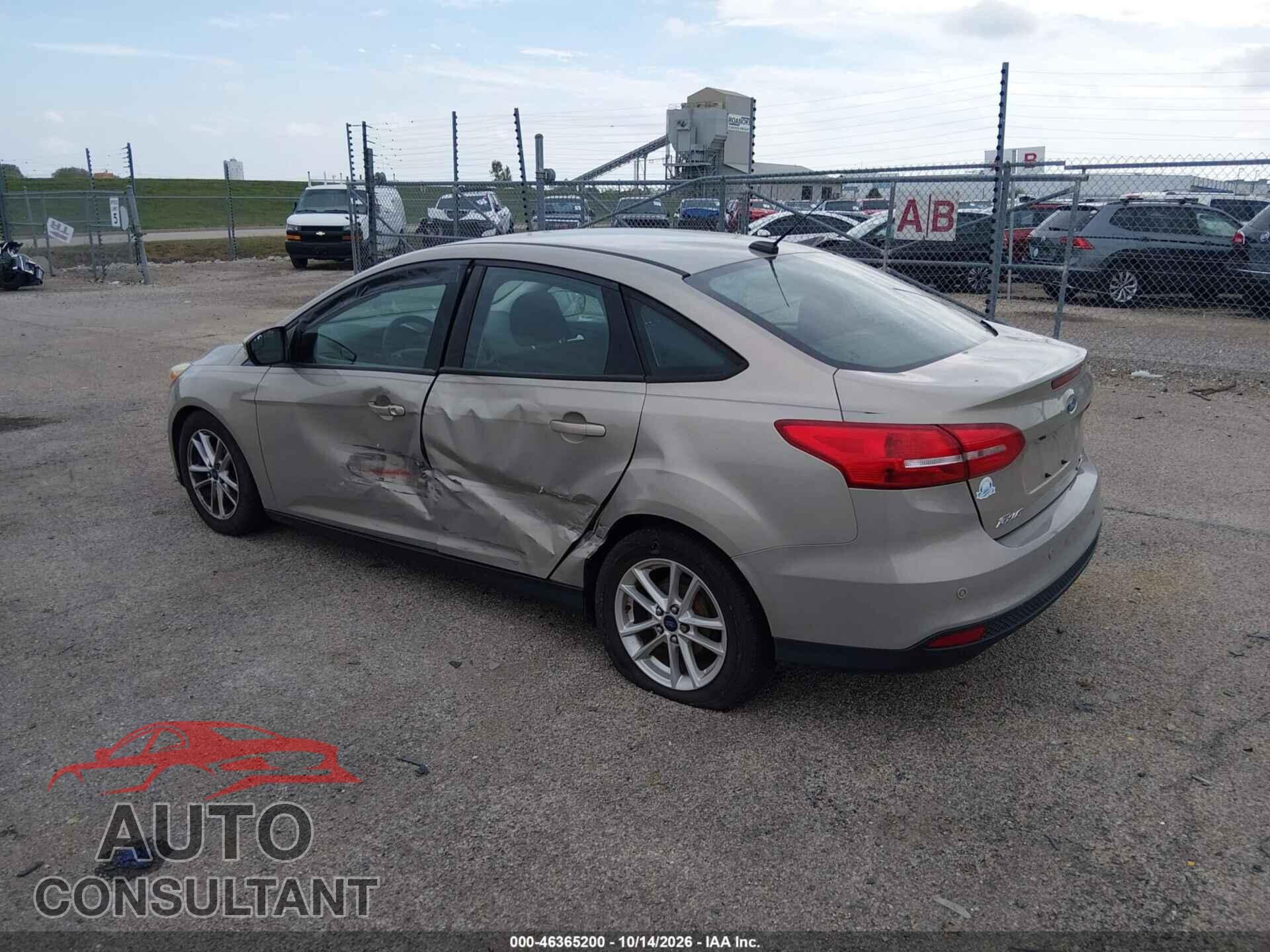 FORD FOCUS 2015 - 1FADP3F24FL228877