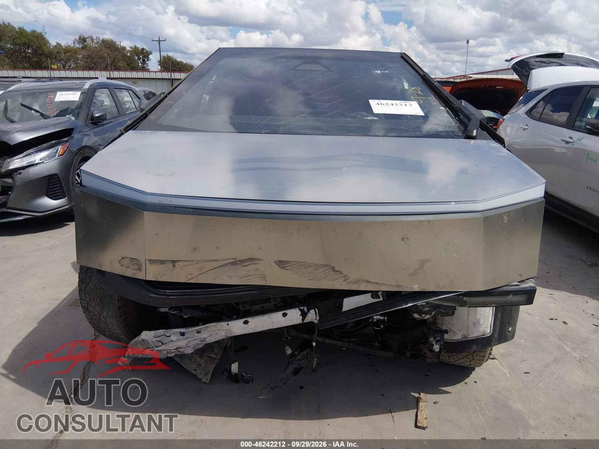 TESLA CYBERTRUCK 2024 - 7G2CEHEE8RA050137