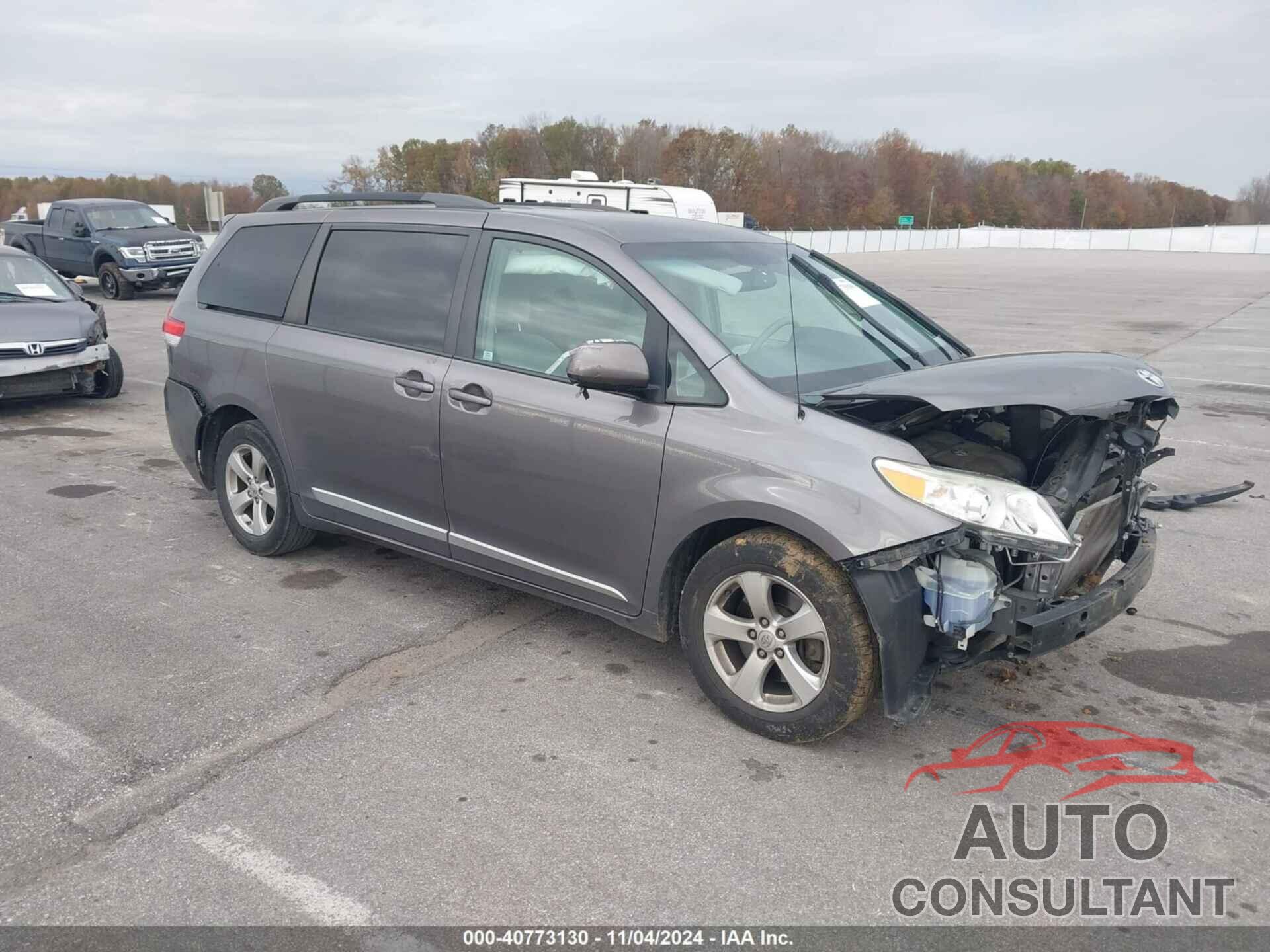 TOYOTA SIENNA 2014 - 5TDKK3DC7ES524288