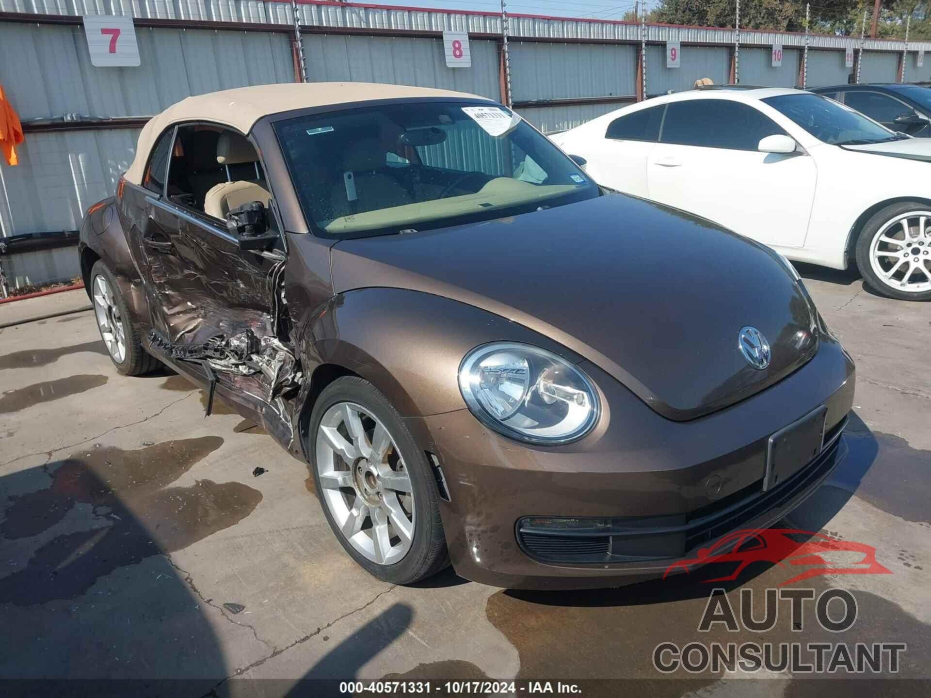 VOLKSWAGEN BEETLE 2013 - 3VW5X7AT3DM825341