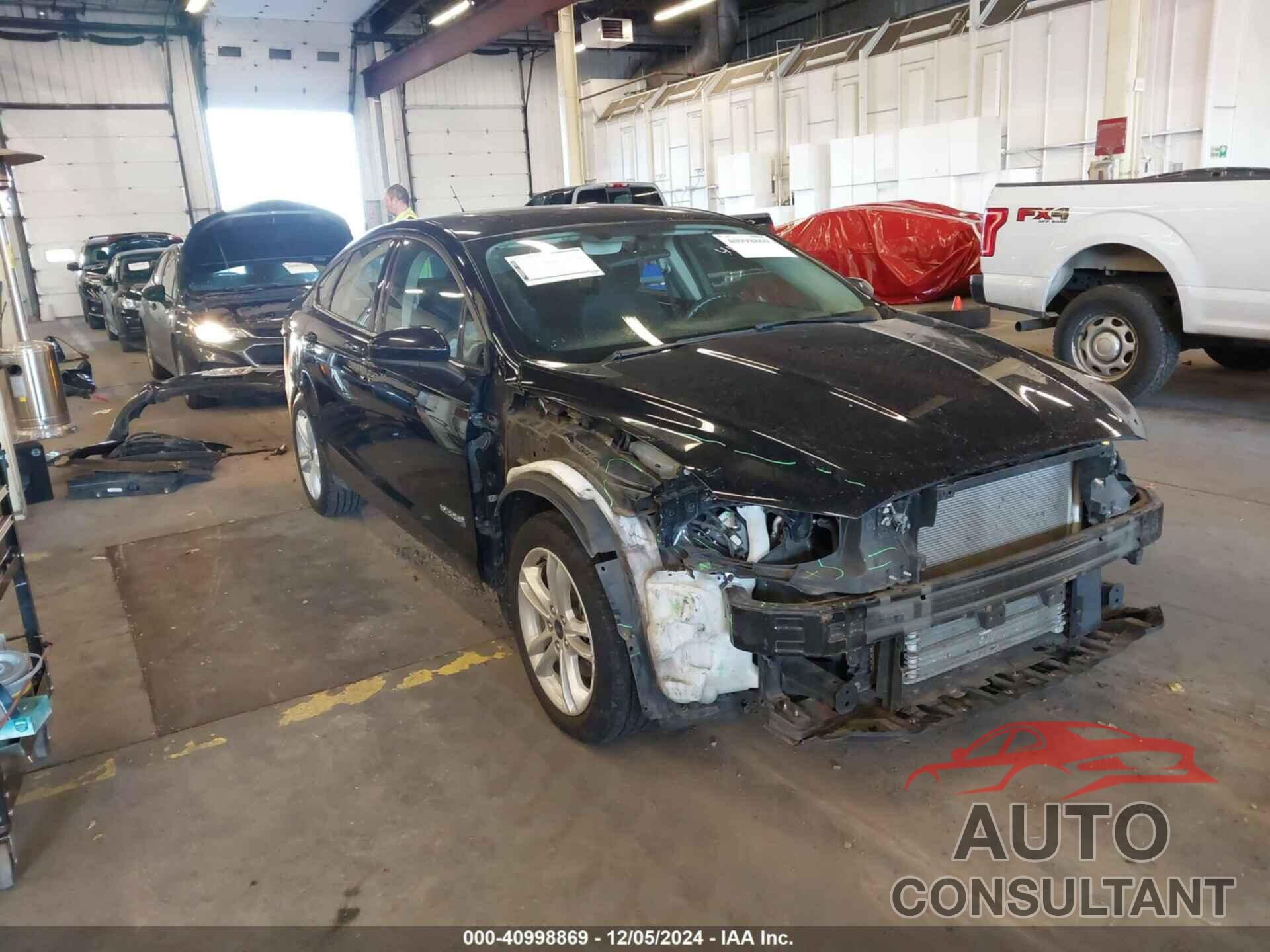 FORD FUSION HYBRID 2018 - 3FA6P0LU2JR170162