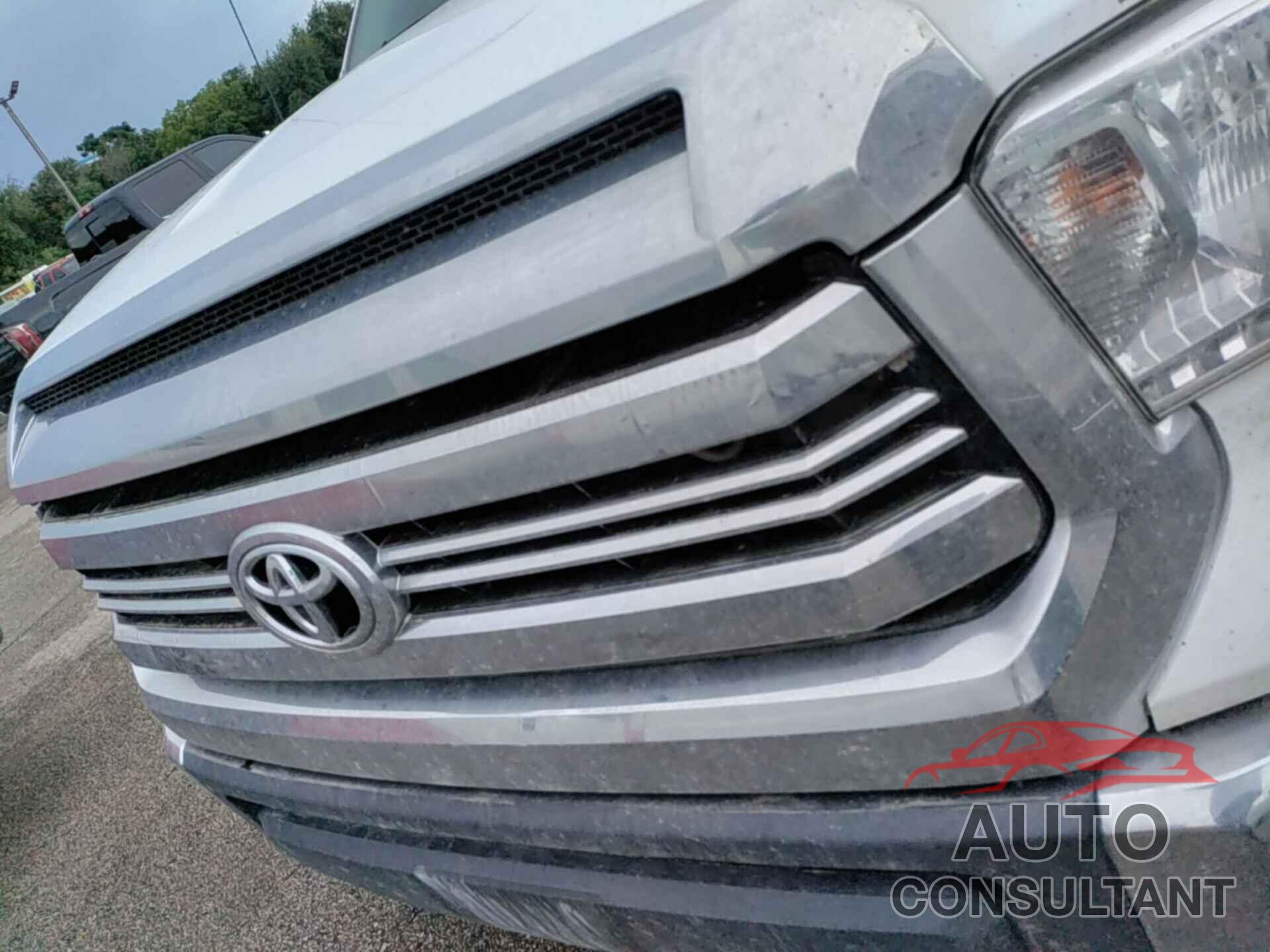 TOYOTA TUNDRA 2017 - 5TFUW5F1XHX645688