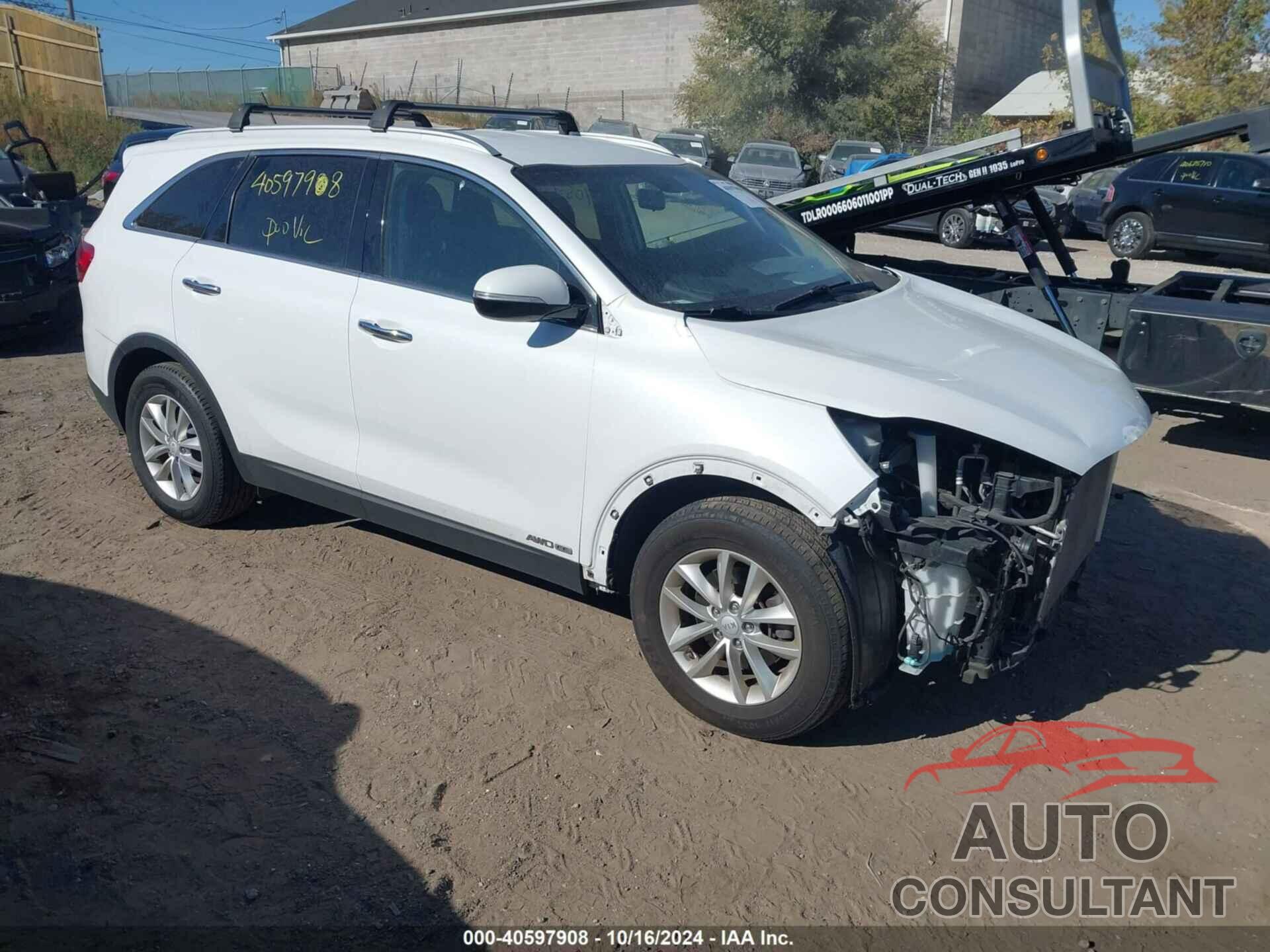 KIA SORENTO 2018 - 5XYPGDA58JG340665