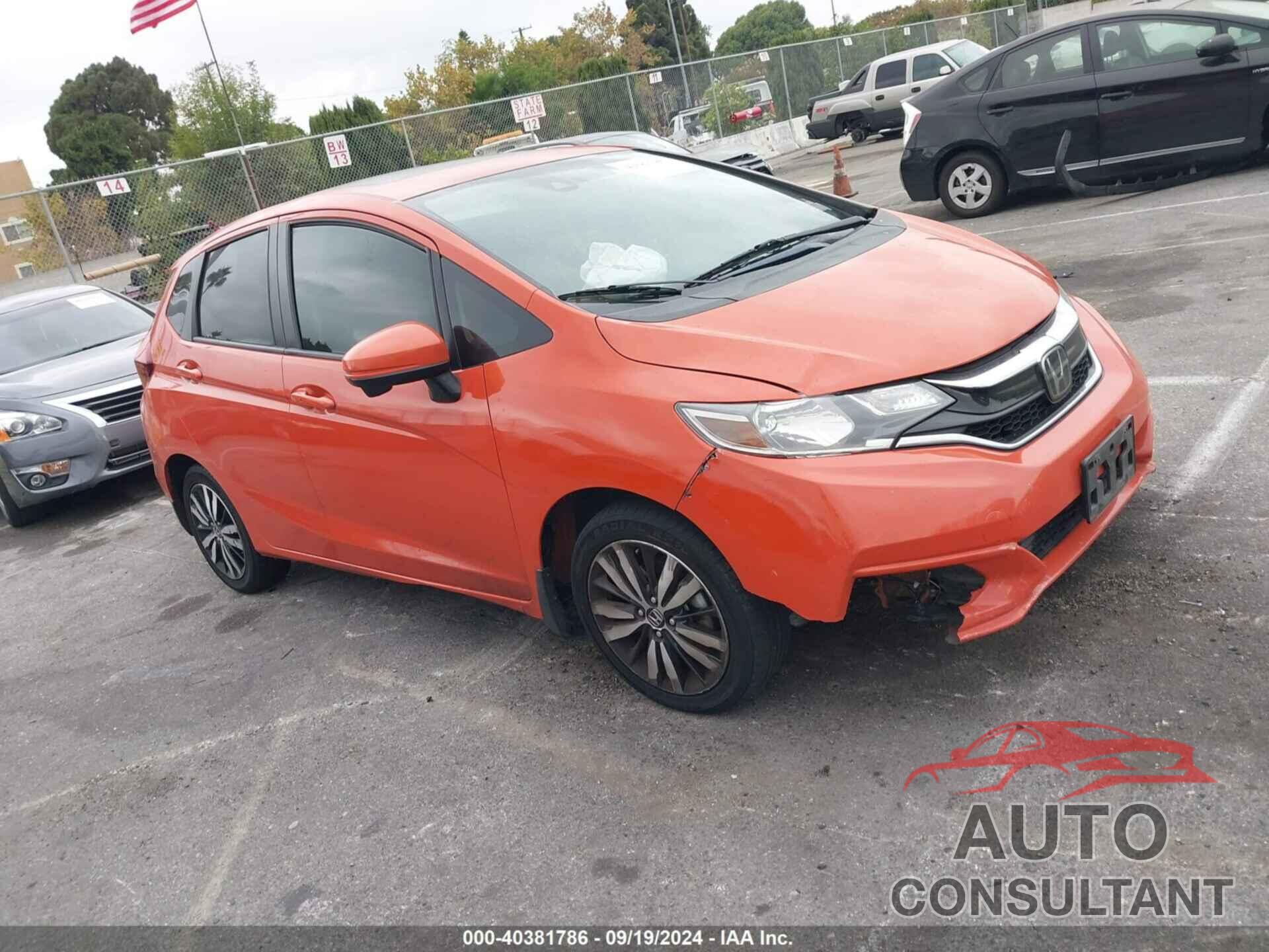 HONDA FIT 2018 - 3HGGK5H83JM702958