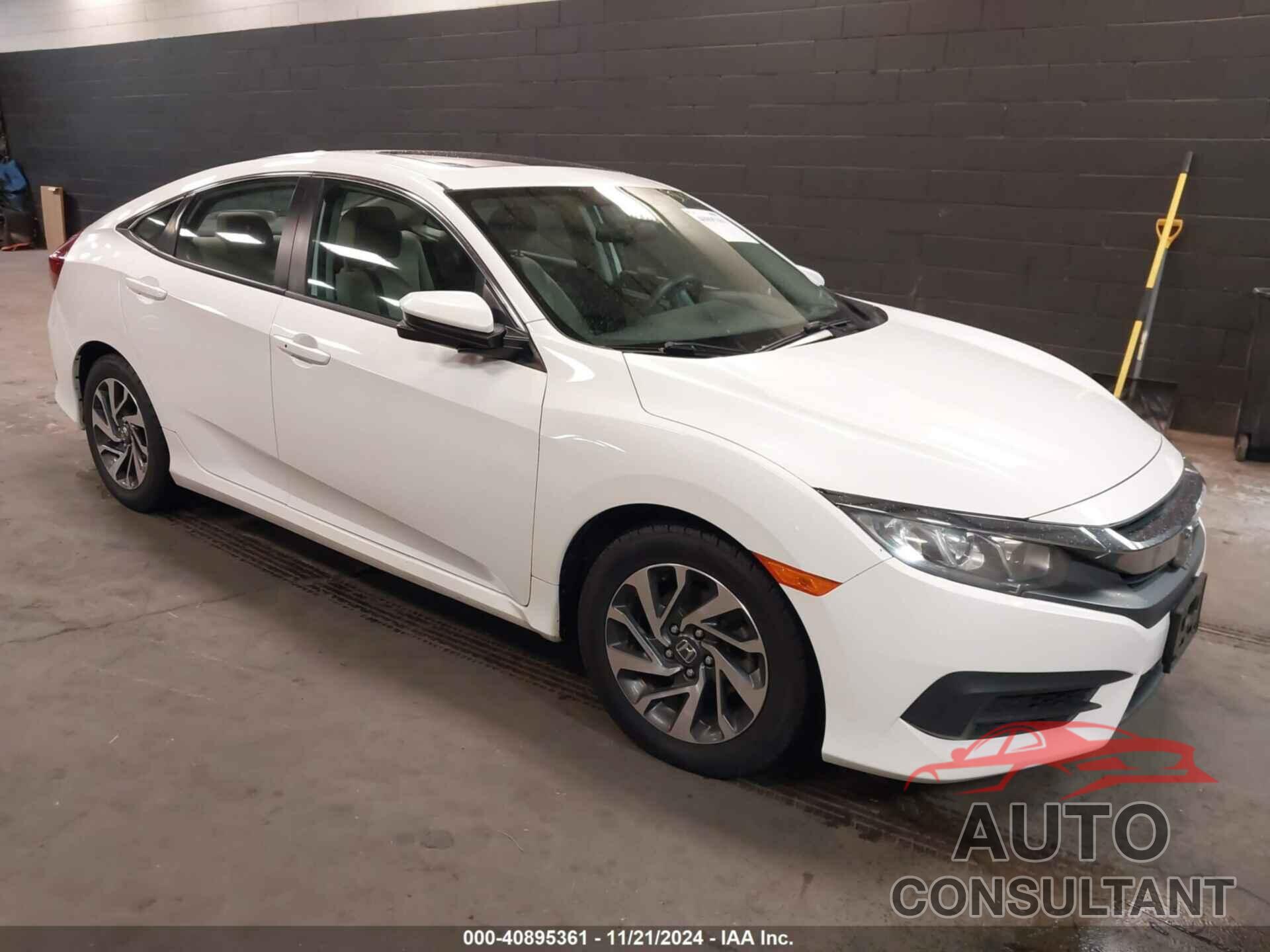 HONDA CIVIC 2018 - 2HGFC2F77JH564910