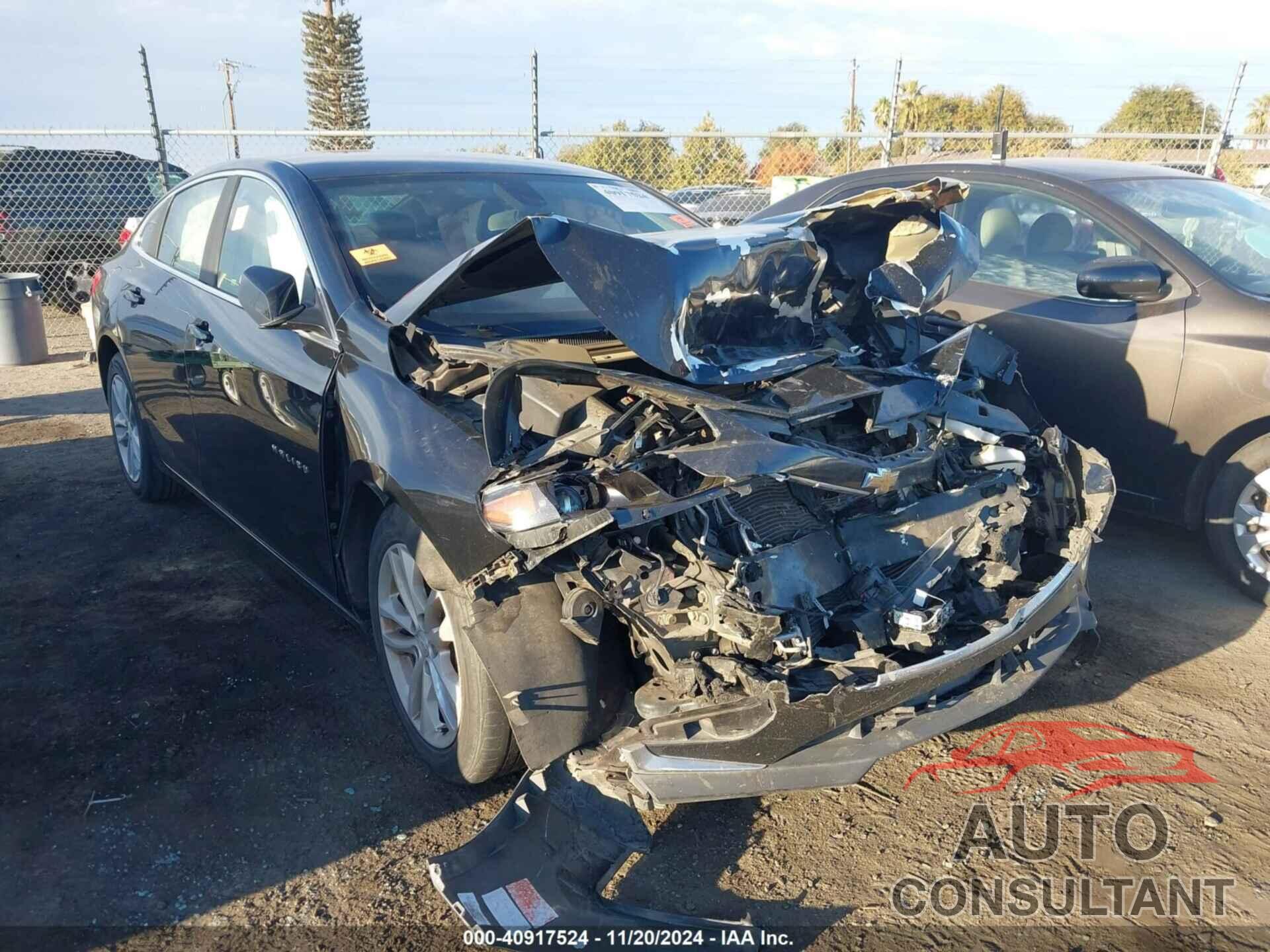 CHEVROLET MALIBU 2018 - 1G1ZD5ST8JF131653