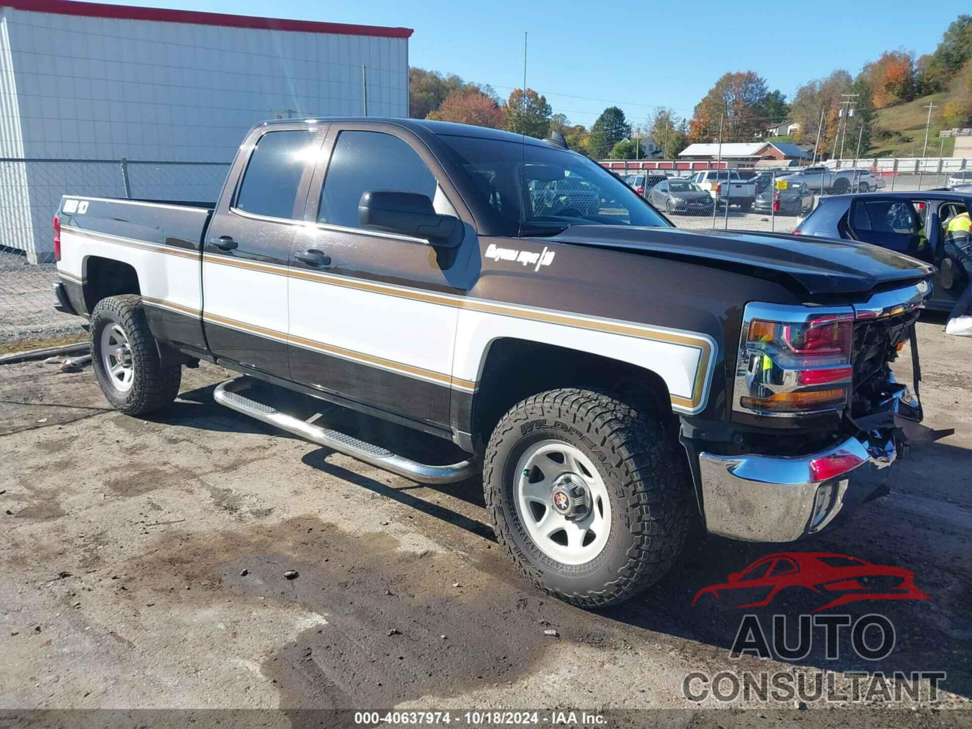 CHEVROLET SILVERADO 1500 2018 - 1GCVKREC0JZ164644