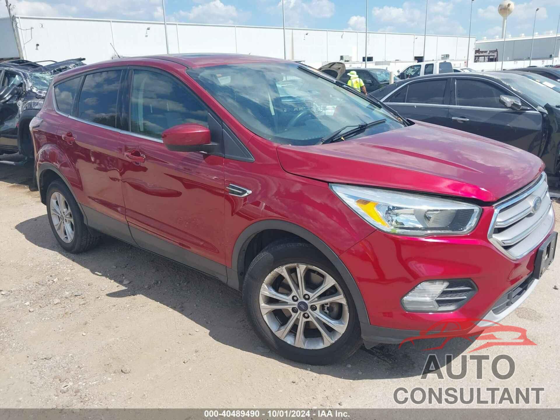FORD ESCAPE 2017 - 1FMCU0G94HUA51667