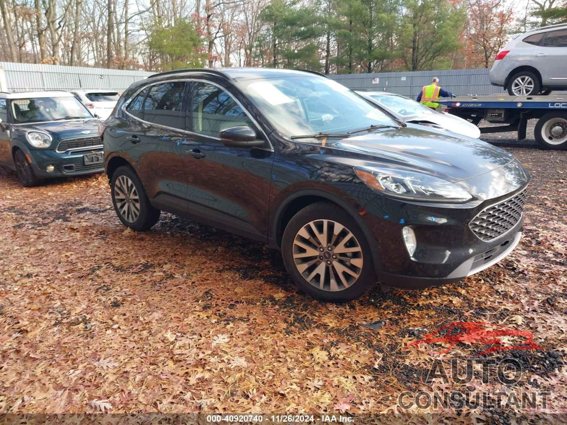 FORD ESCAPE 2020 - 1FMCU9J90LUB93858