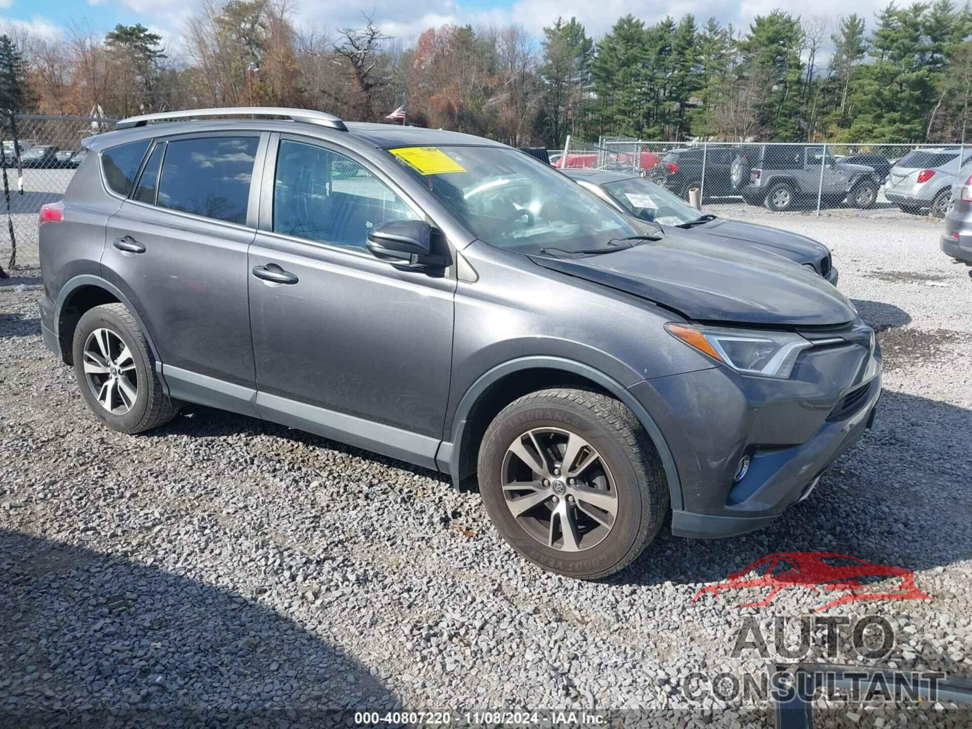 TOYOTA RAV4 2018 - 2T3RFREV8JW757871