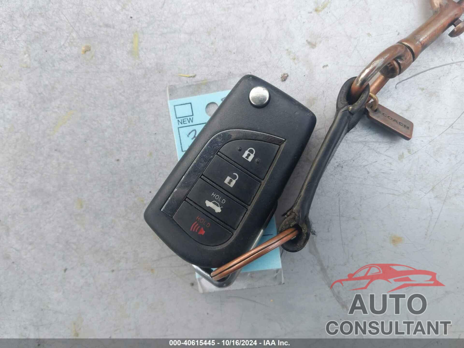 TOYOTA CAMRY 2019 - 4T1B11HK3KU206860
