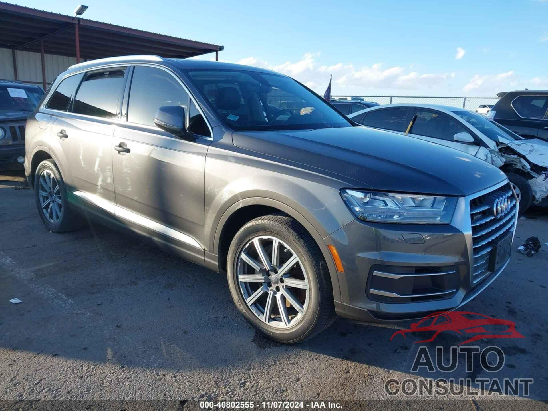 AUDI Q7 2019 - WA1LHAF73KD022807