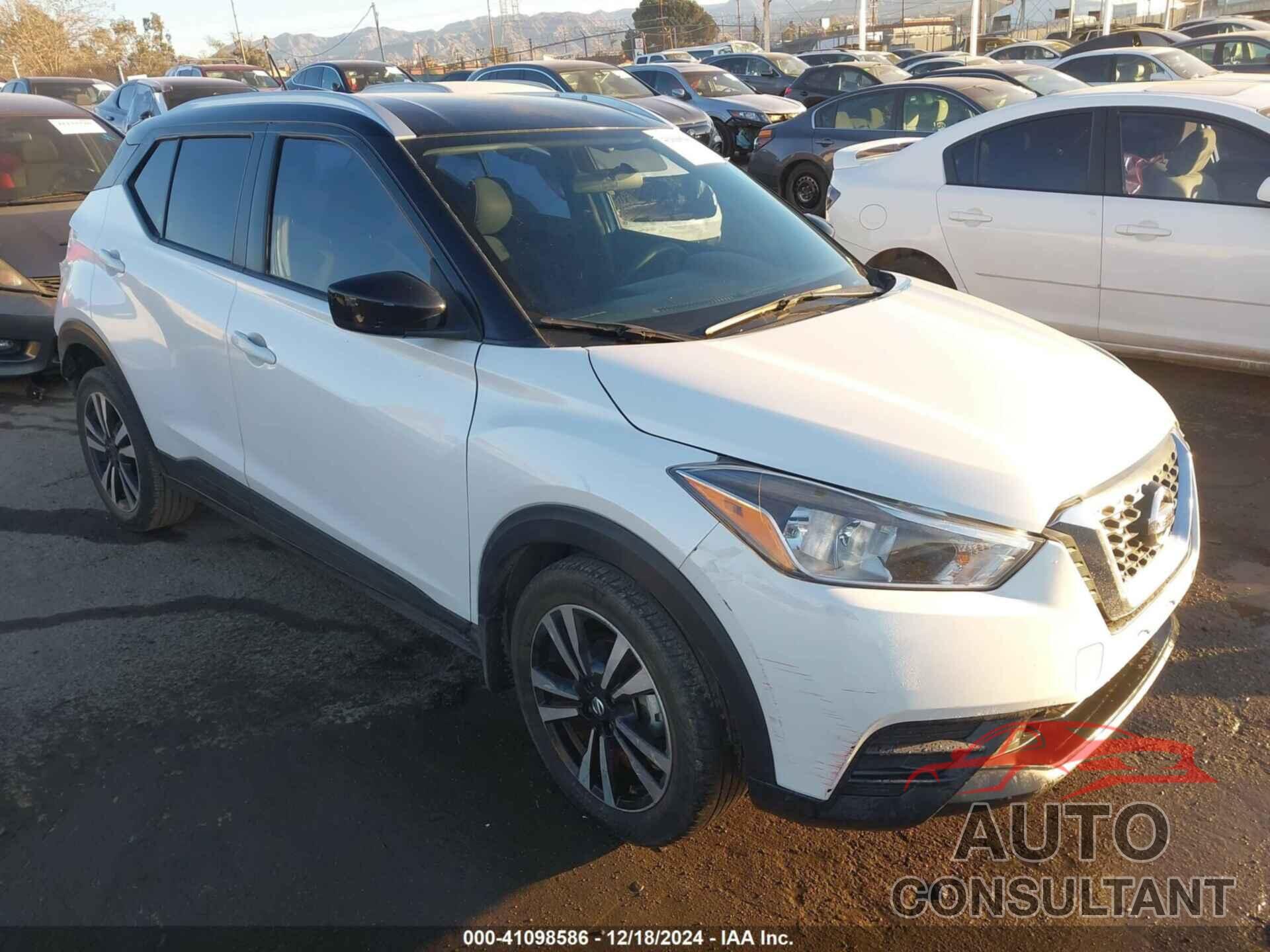 NISSAN KICKS 2018 - 3N1CP5CU6JL509456