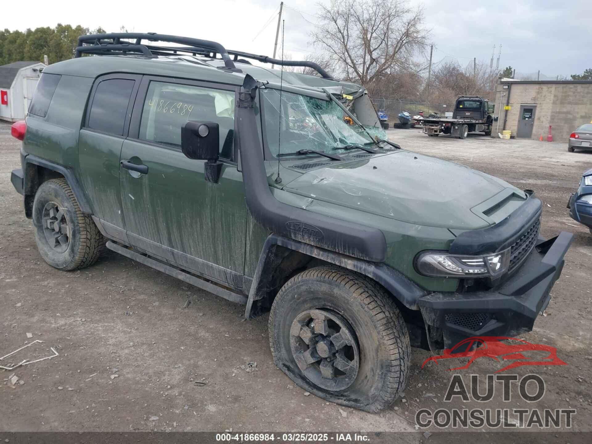 TOYOTA FJ CRUISER 2011 - JTEBU4BF4BK115791